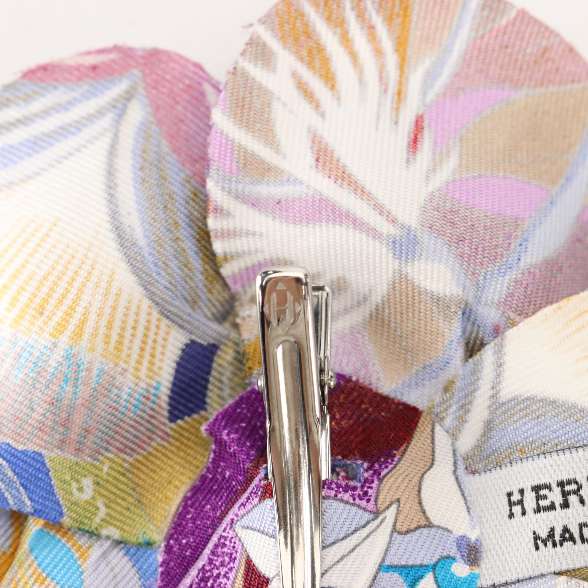 Hermès Charm Hair Clip in La Fleur Flower "Au Ceur de la Vie" in Silk Twill