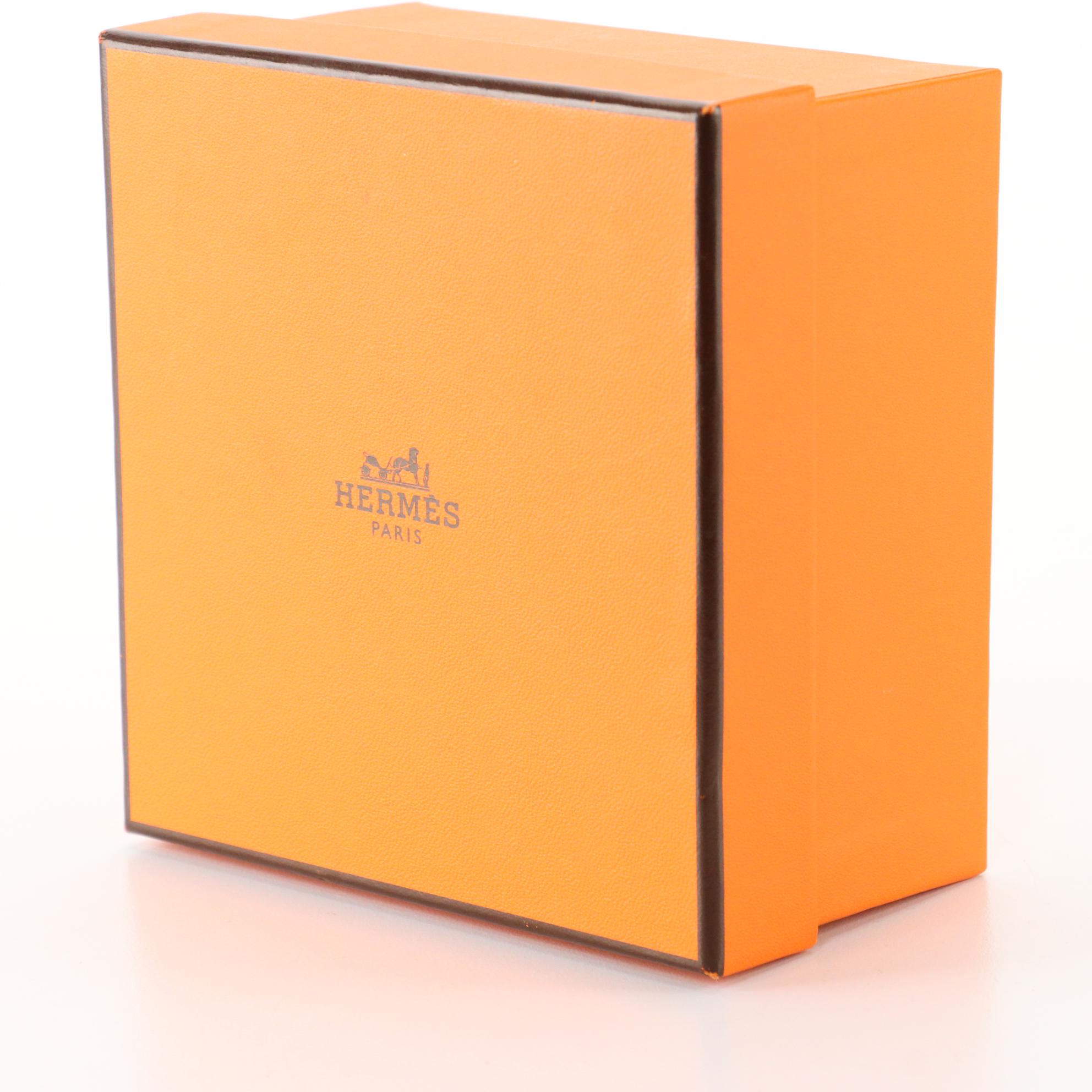 Hermès Charm Hair Clip in La Fleur Flower "Au Ceur de la Vie" in Silk Twill