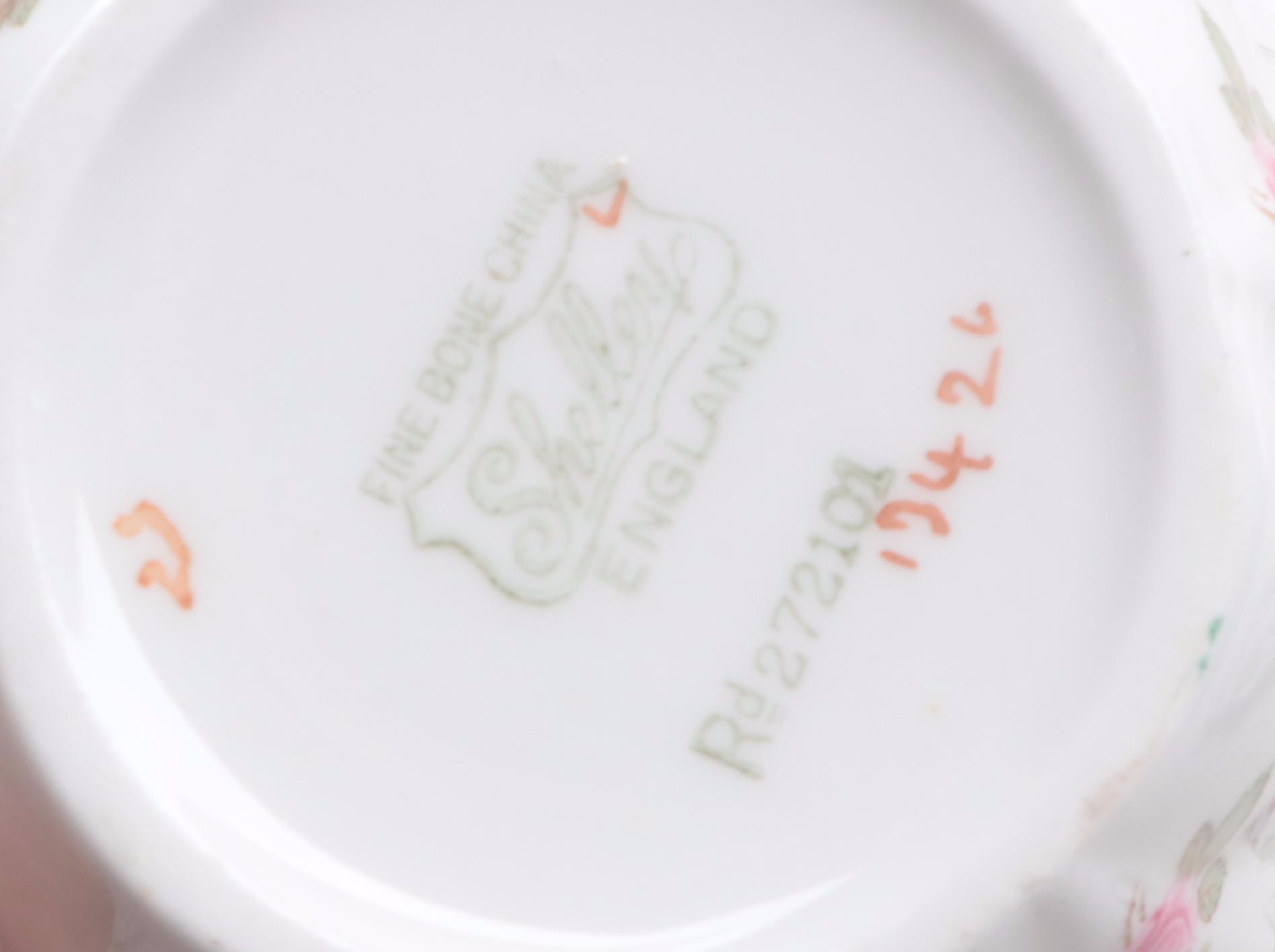 Samson Chinese Export Style Bud Vase with Other European Porcelain Tableware