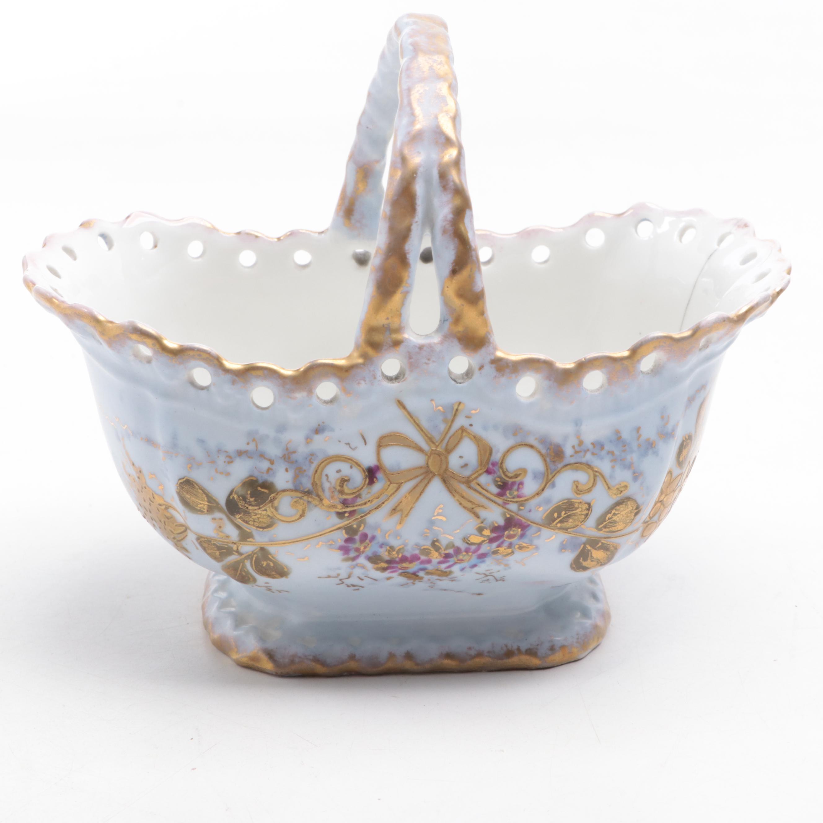 Samson Chinese Export Style Bud Vase with Other European Porcelain Tableware