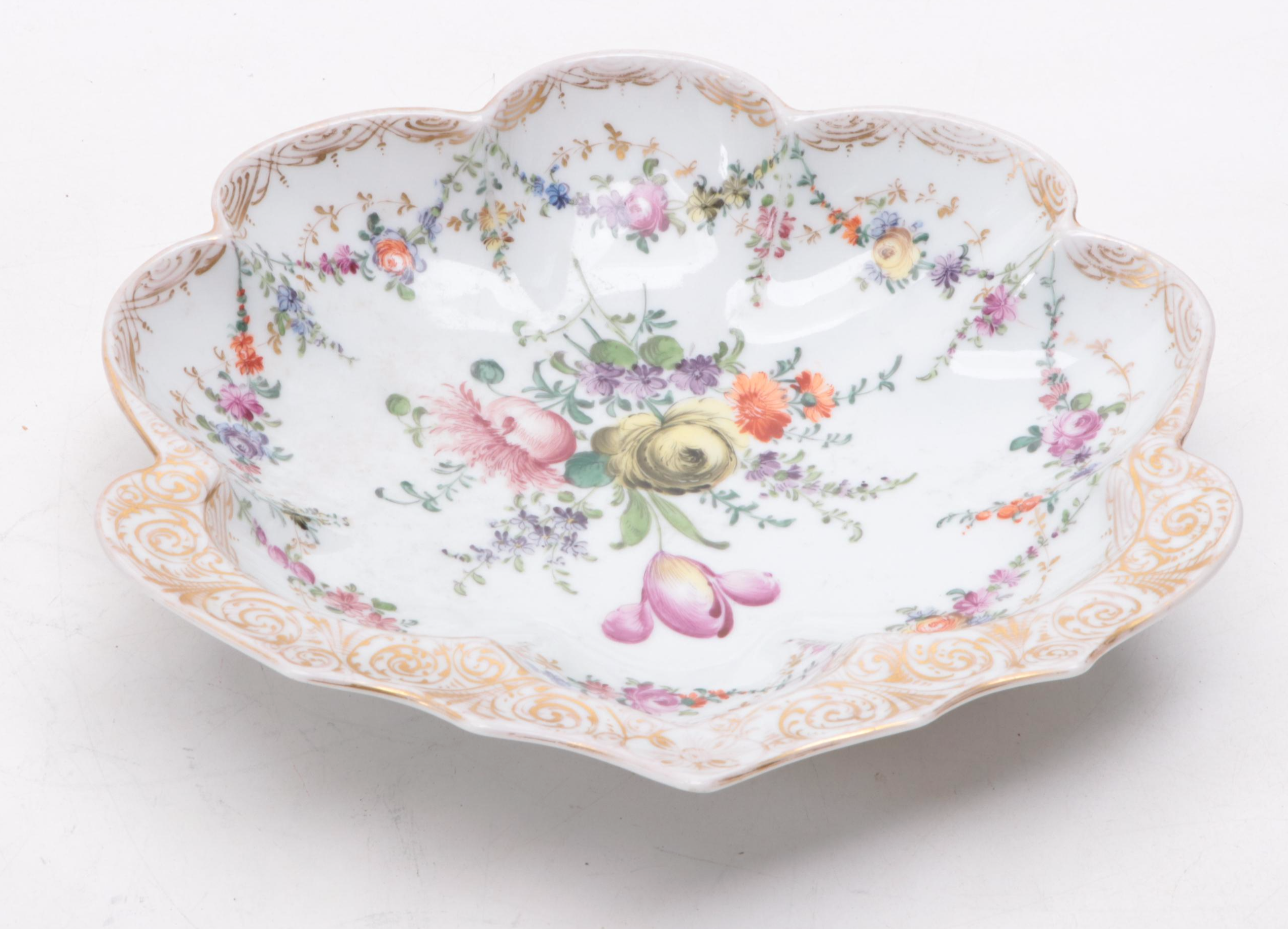 Samson Chinese Export Style Bud Vase with Other European Porcelain Tableware