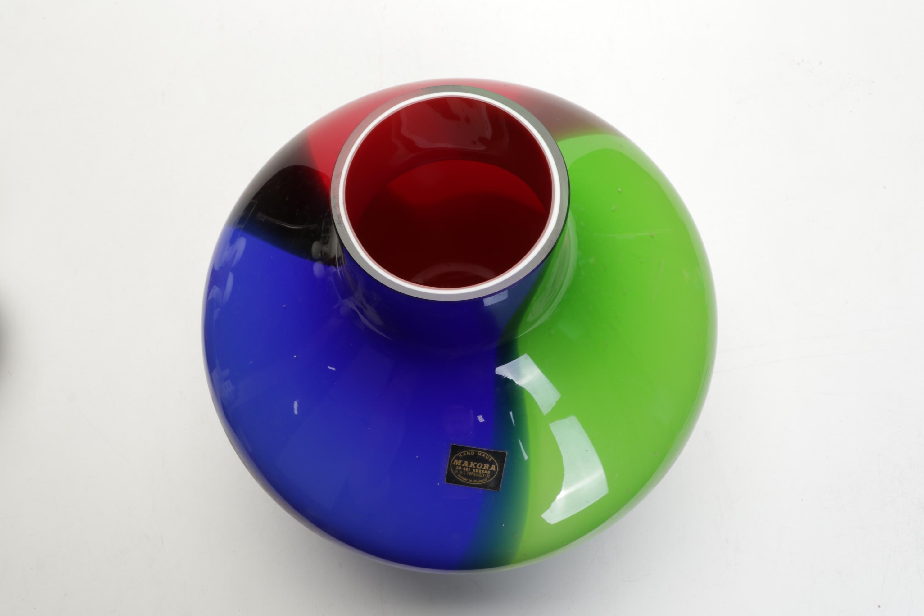 Makora with Threaded Art Glass and Other Glass Vases