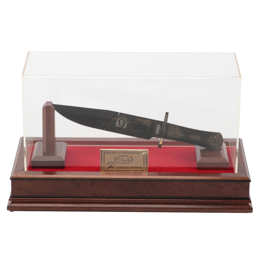 Gigand Jim Bowie Commemorative Bowie Knife and Display