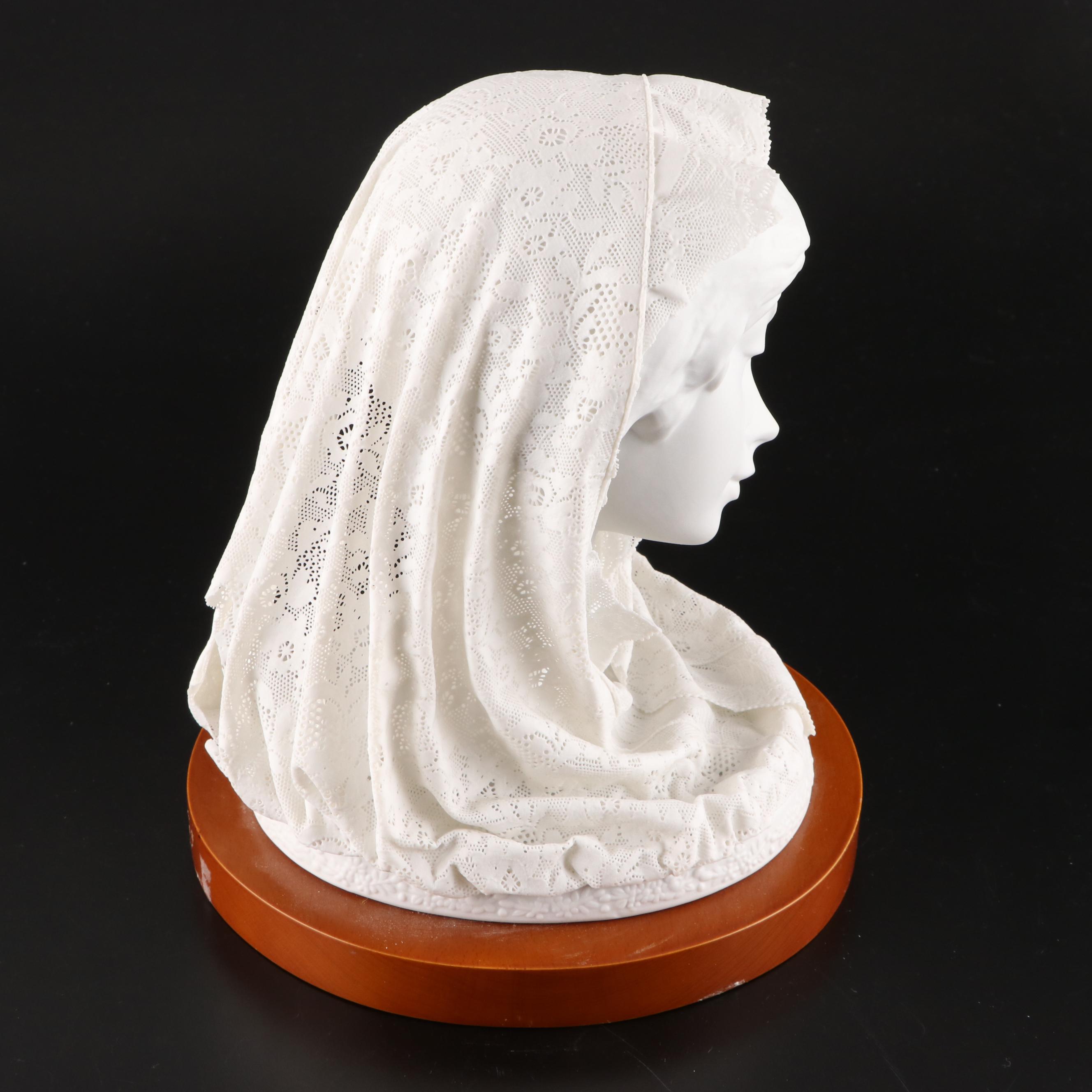 Lladró "Small Bust with Veil" Porcelain Lace Sculpture