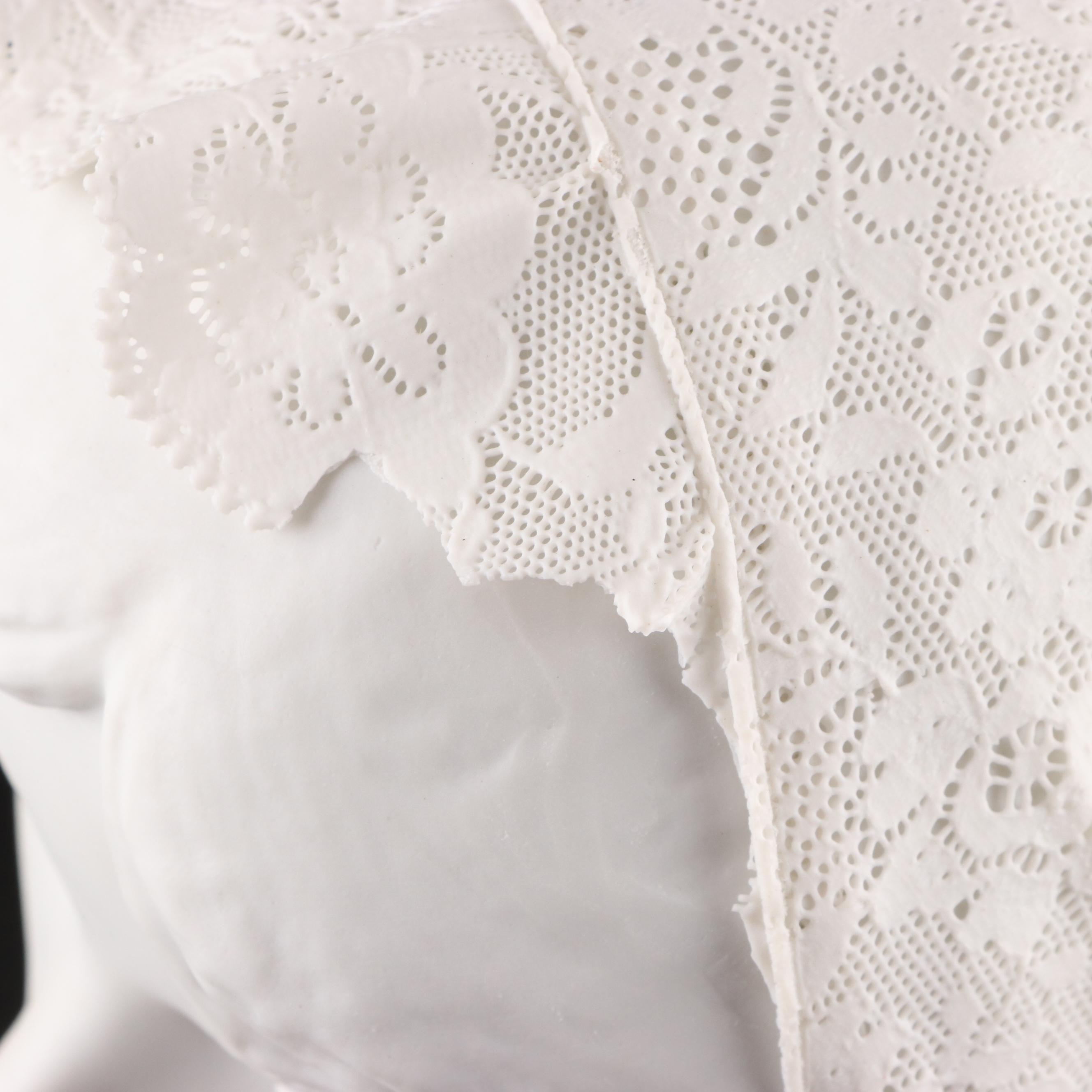 Lladró "Small Bust with Veil" Porcelain Lace Sculpture