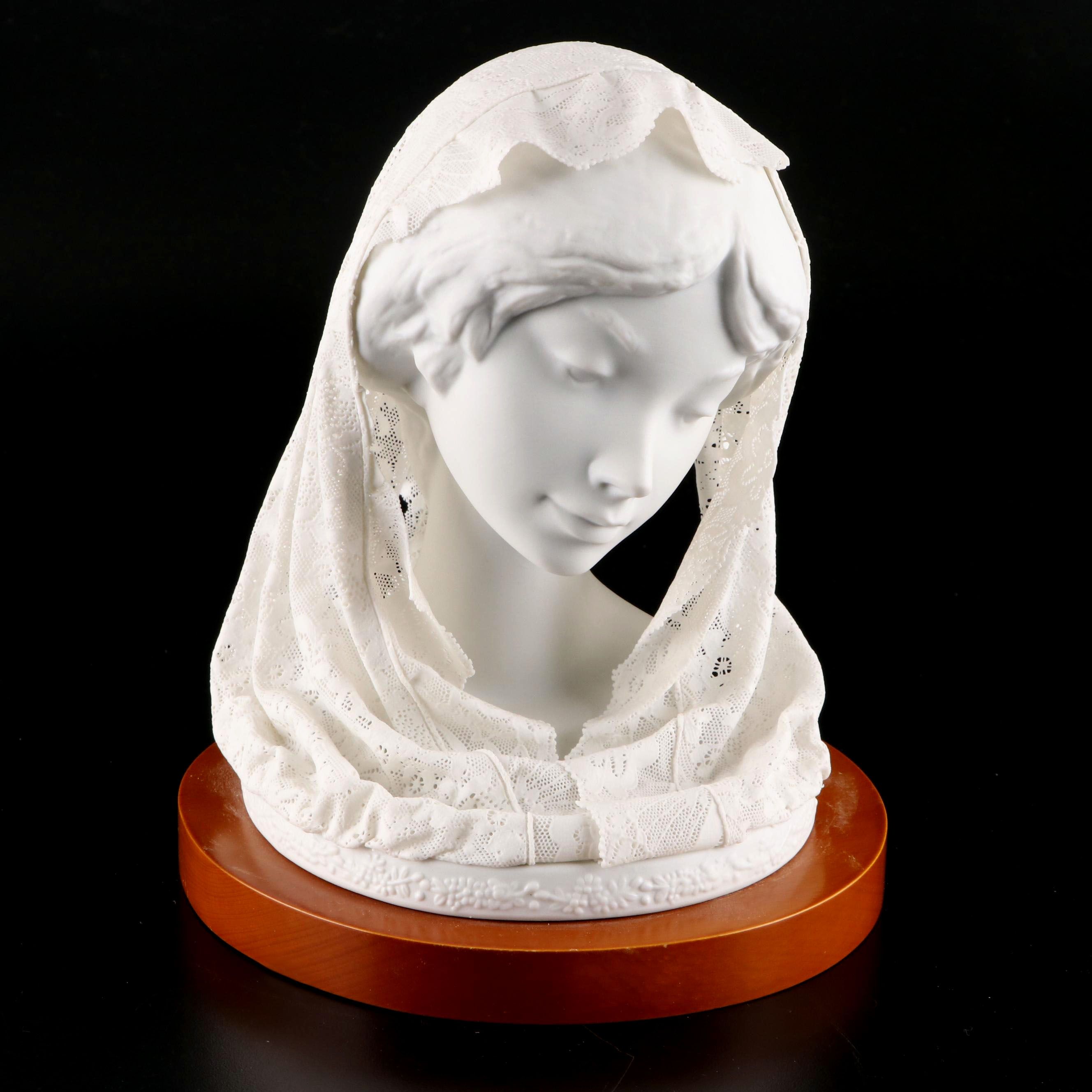 Lladró "Small Bust with Veil" Porcelain Lace Sculpture