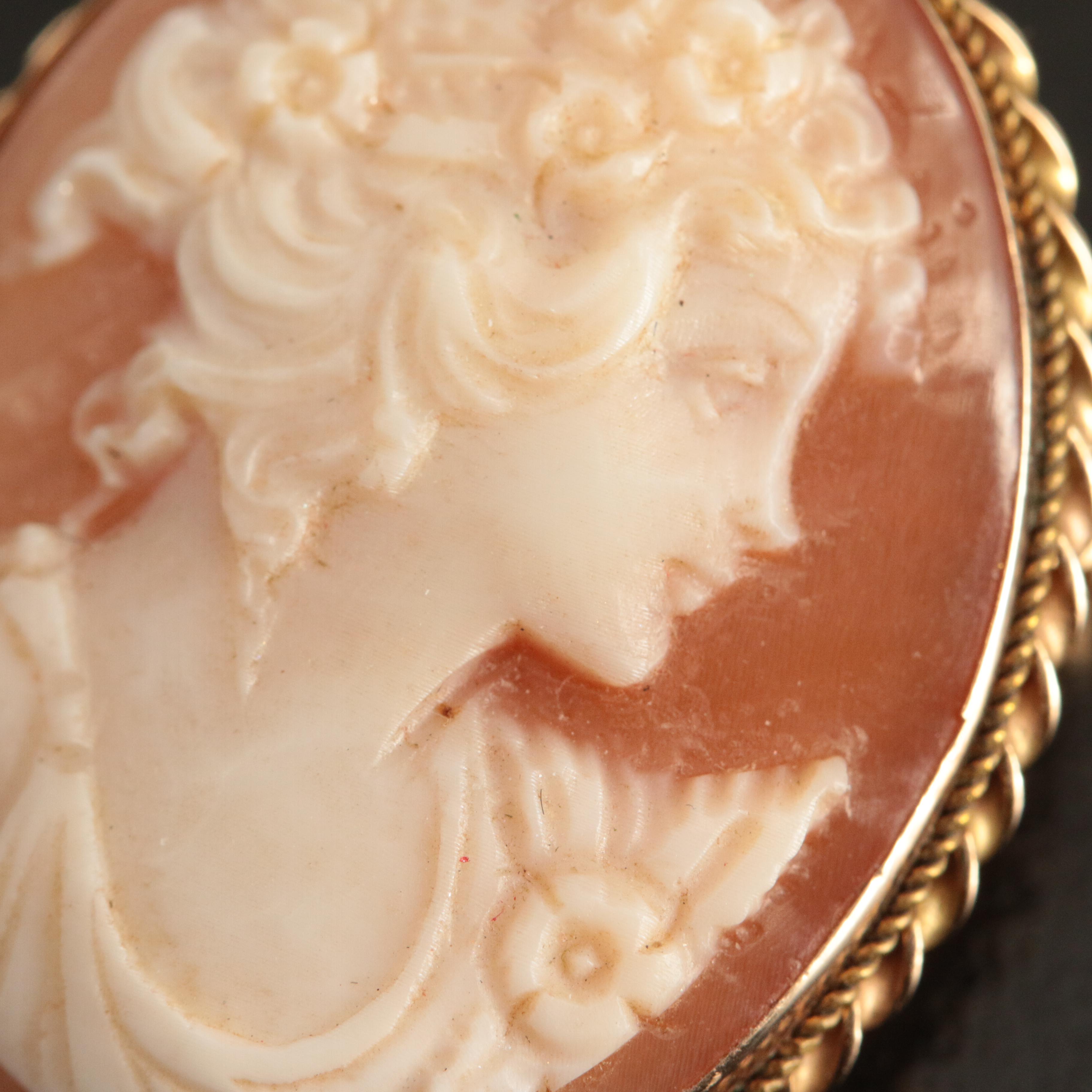 Vintage Italian 14K Shell Converter Brooch