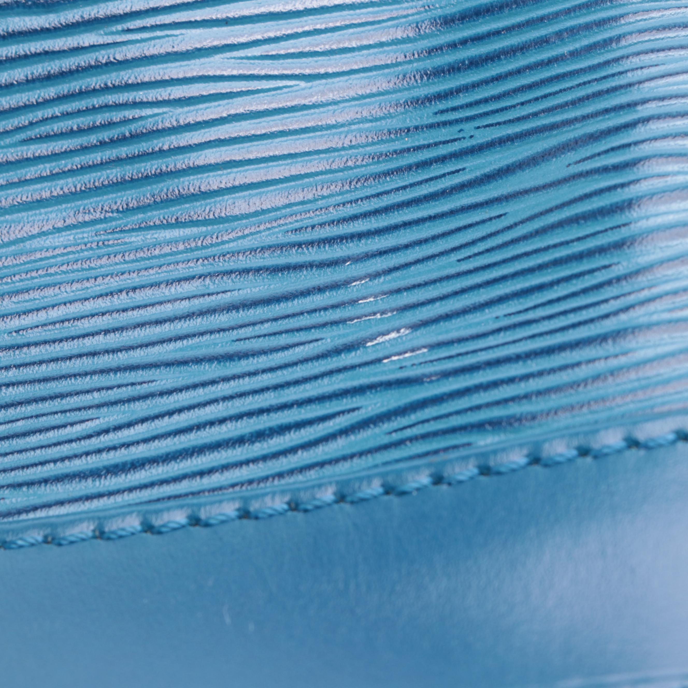 Louis Vuitton Noé Bucket Bag in Toledo Blue Epi Leather