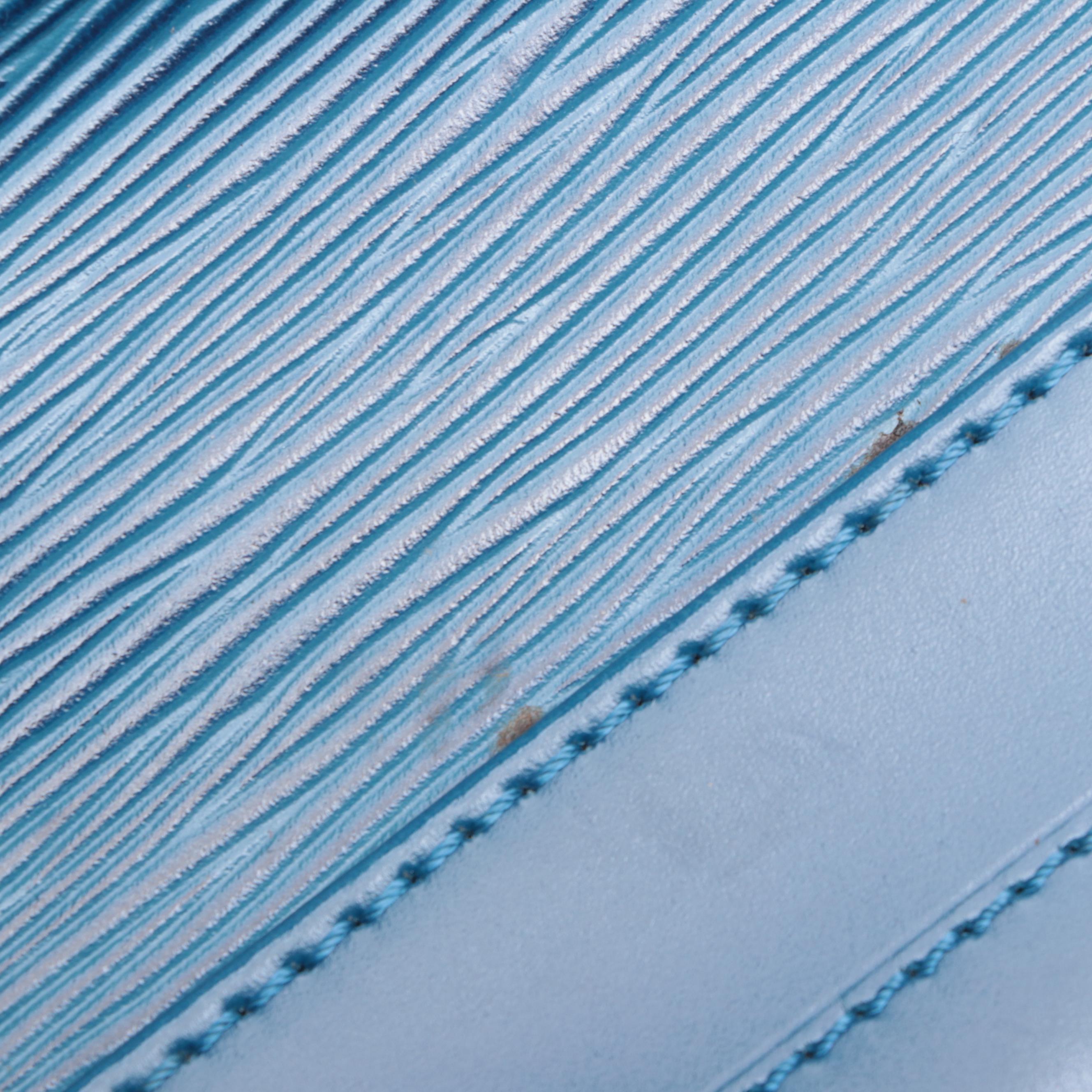 Louis Vuitton Noé Bucket Bag in Toledo Blue Epi Leather