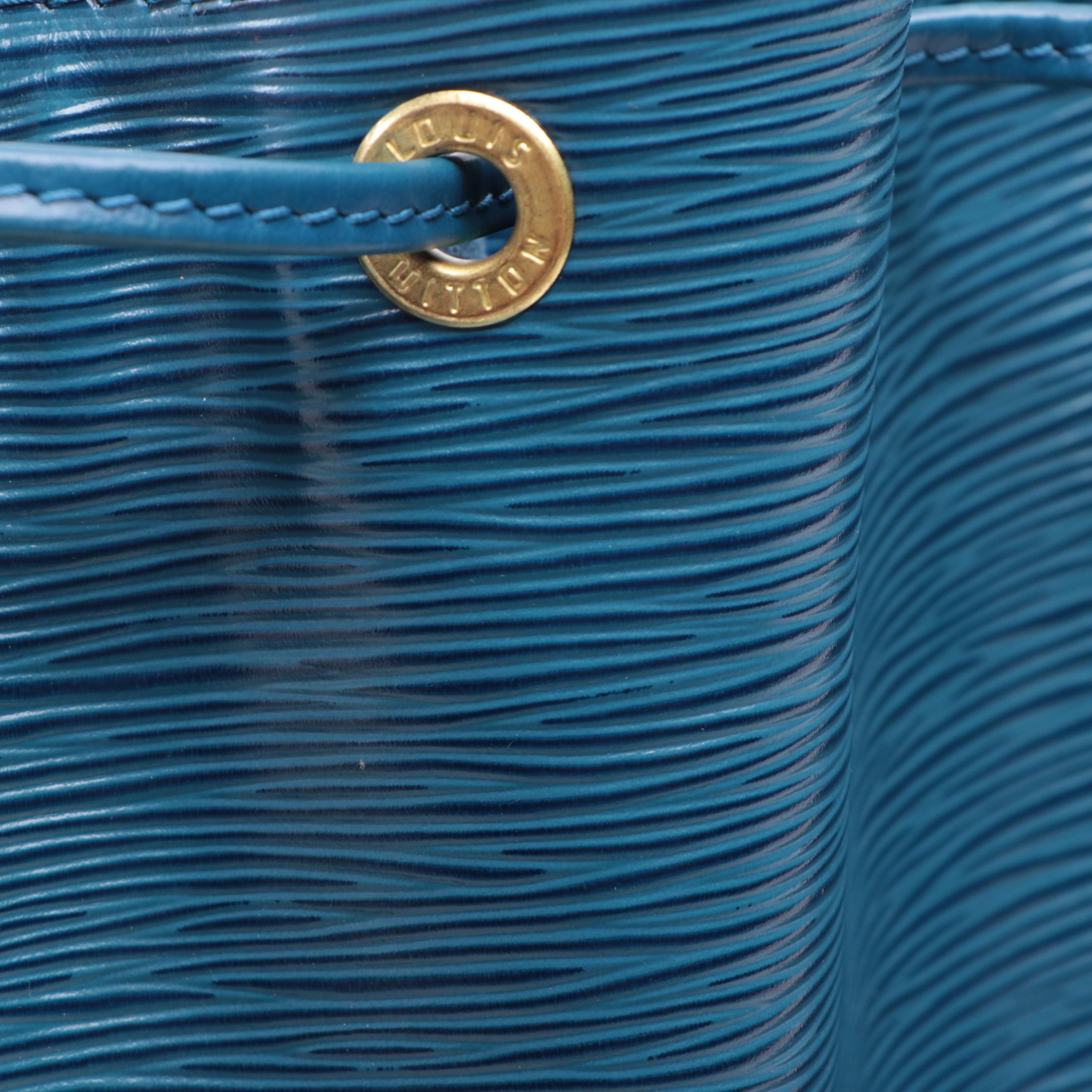 Louis Vuitton Noé Bucket Bag in Toledo Blue Epi Leather