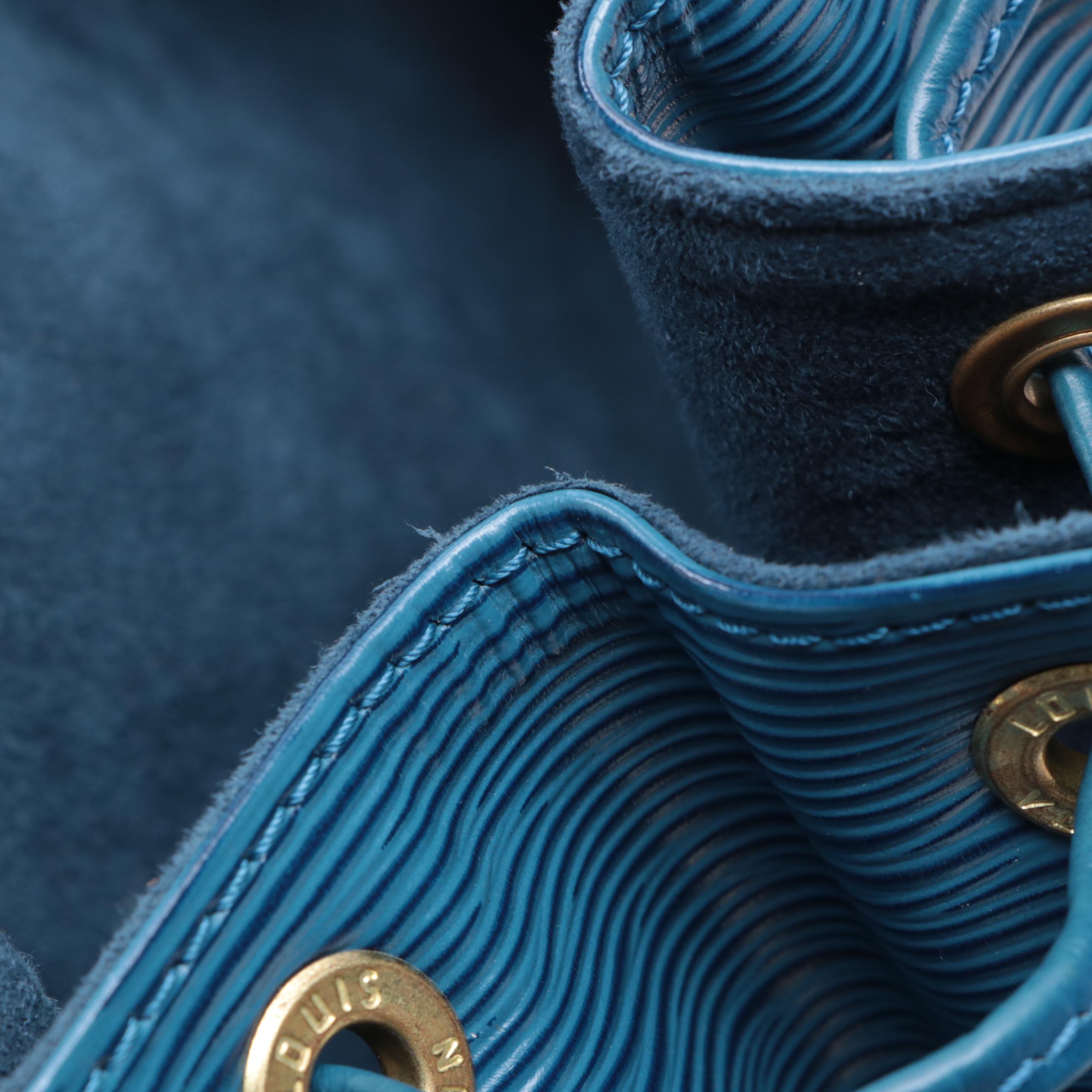 Louis Vuitton Noé Bucket Bag in Toledo Blue Epi Leather