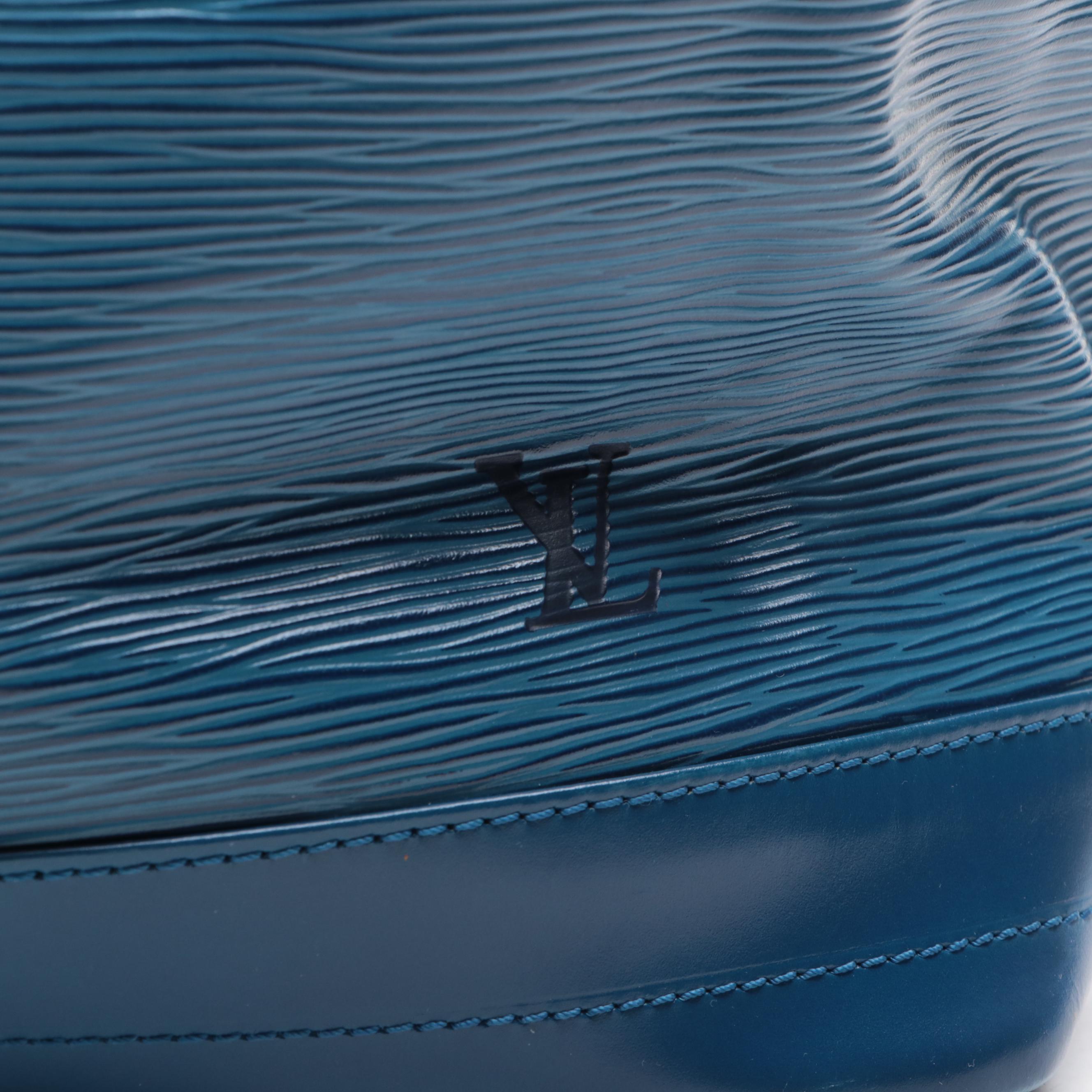 Louis Vuitton Noé Bucket Bag in Toledo Blue Epi Leather