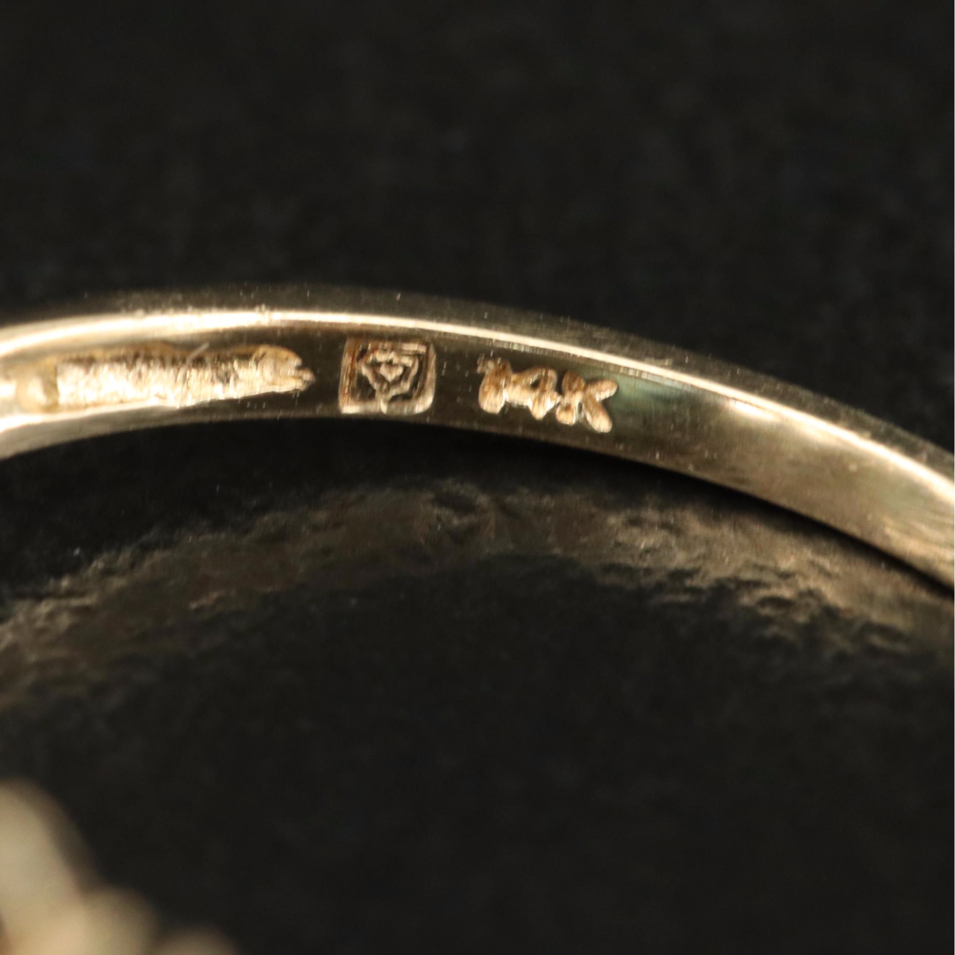 14K Sky Blue Topaz Ring