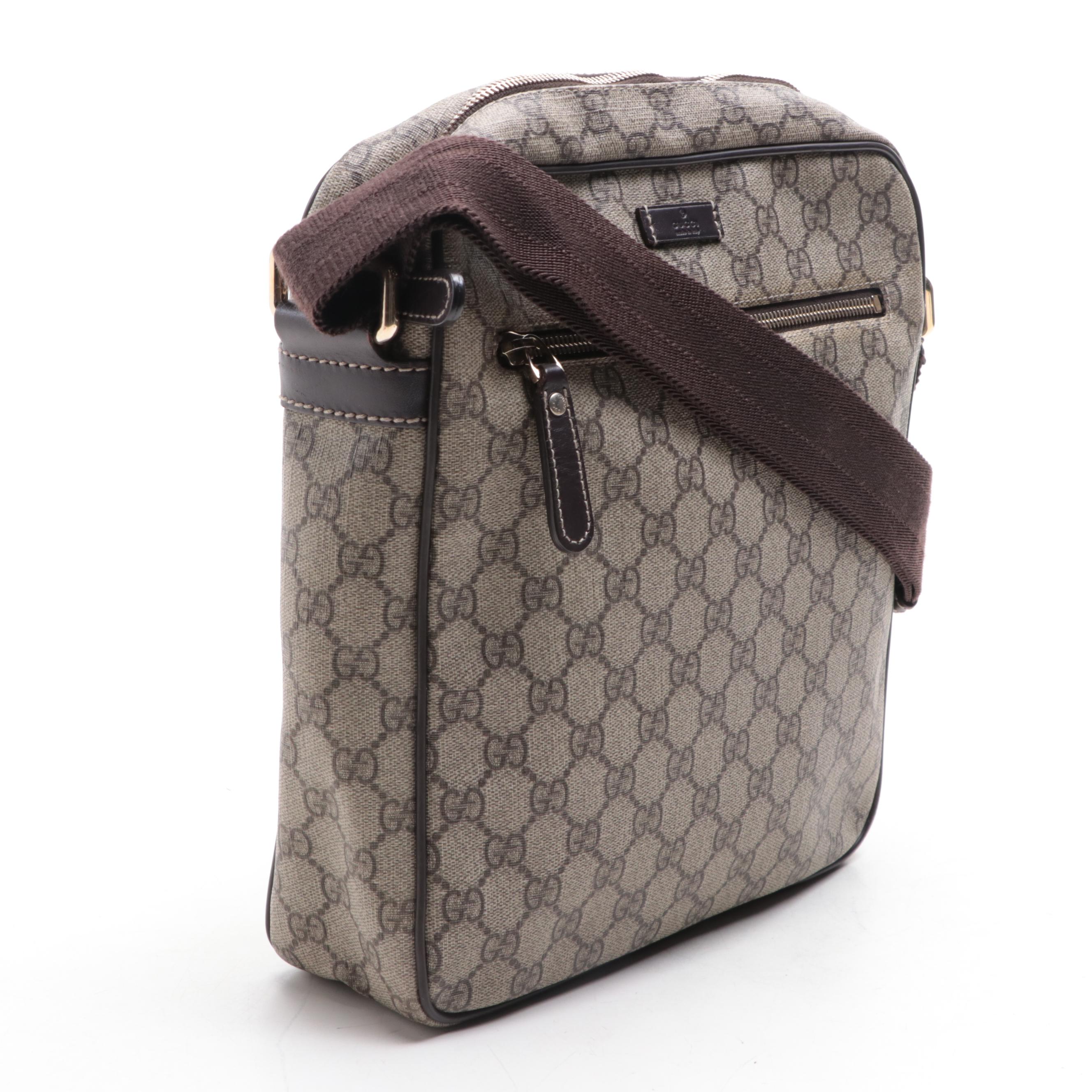 Gucci Zip Front Shoulder Bag in GG Supreme Canvas