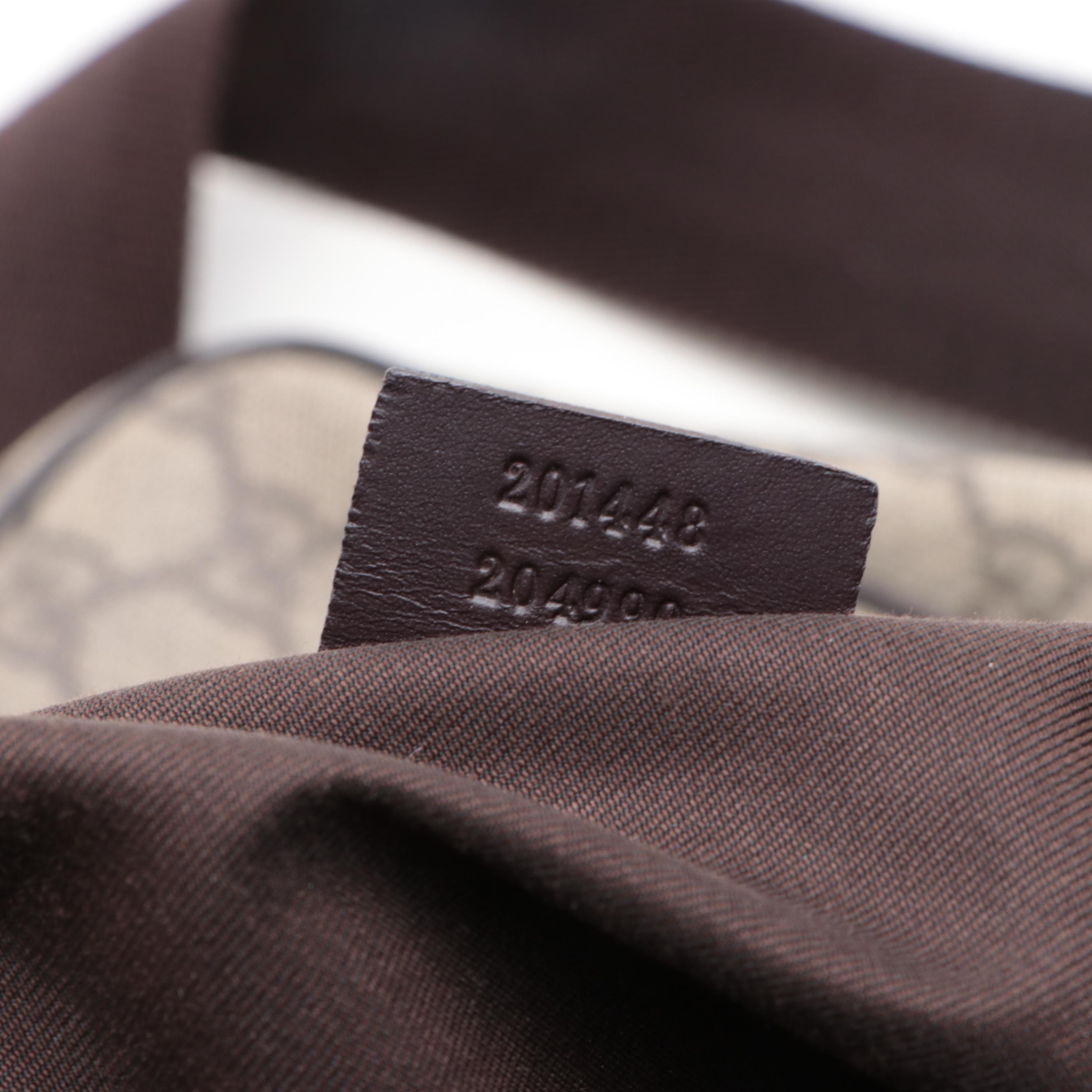 Gucci Zip Front Shoulder Bag in GG Supreme Canvas