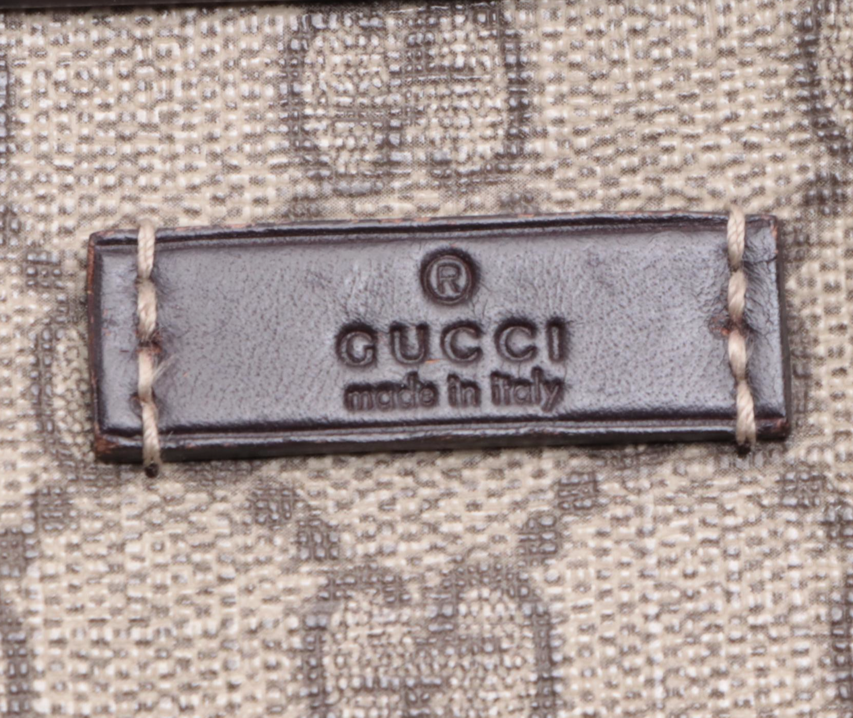 Gucci Zip Front Shoulder Bag in GG Supreme Canvas