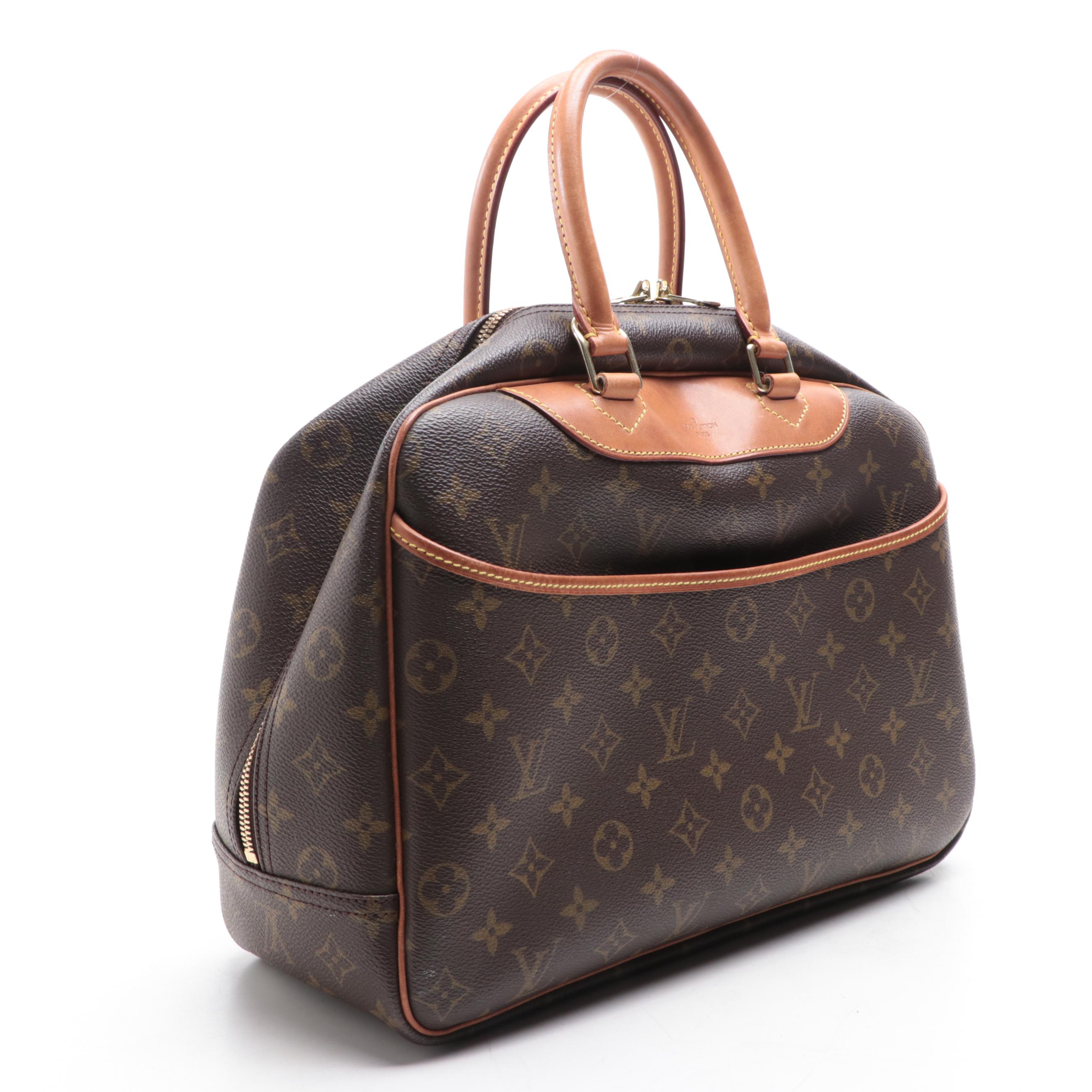 Louis Vuitton Deauville Travel Bag in Monogram Canvas and Vachetta Leather