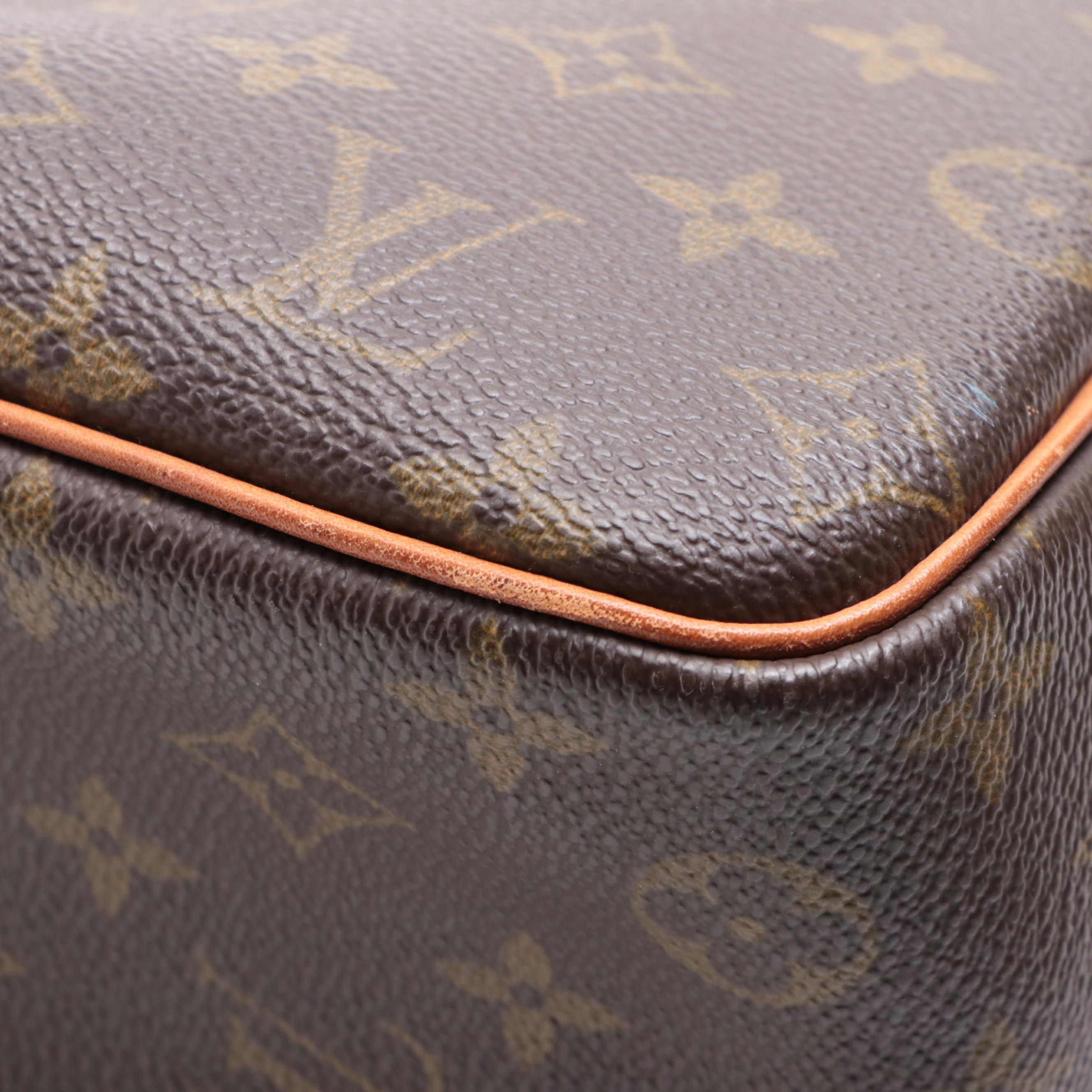 Louis Vuitton Deauville Travel Bag in Monogram Canvas and Vachetta Leather