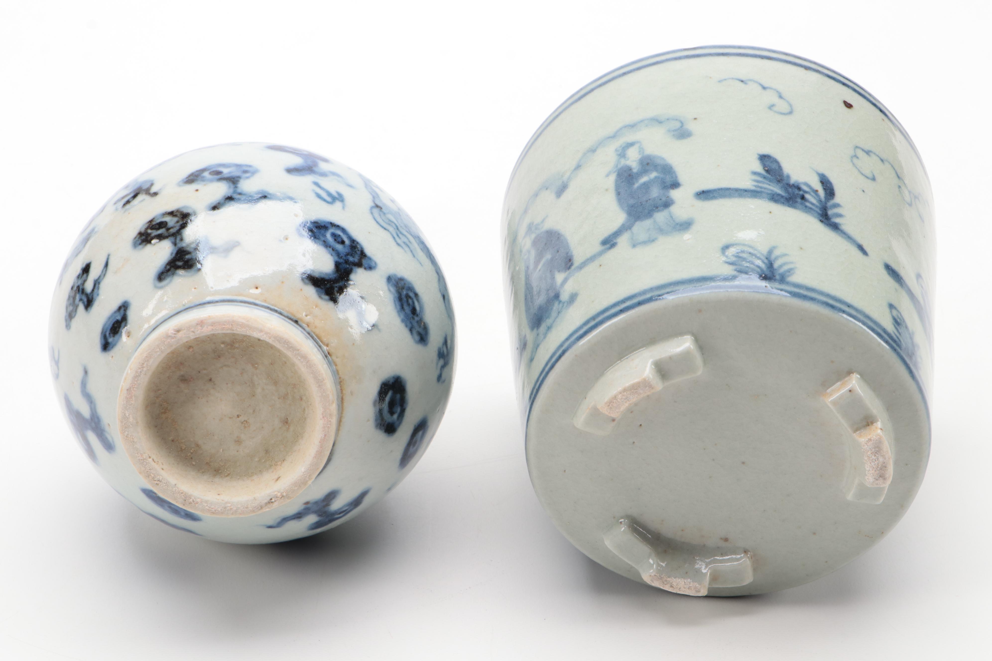 Chinese Blue and White Porcelain Footed Pot and Bottleneck Vase