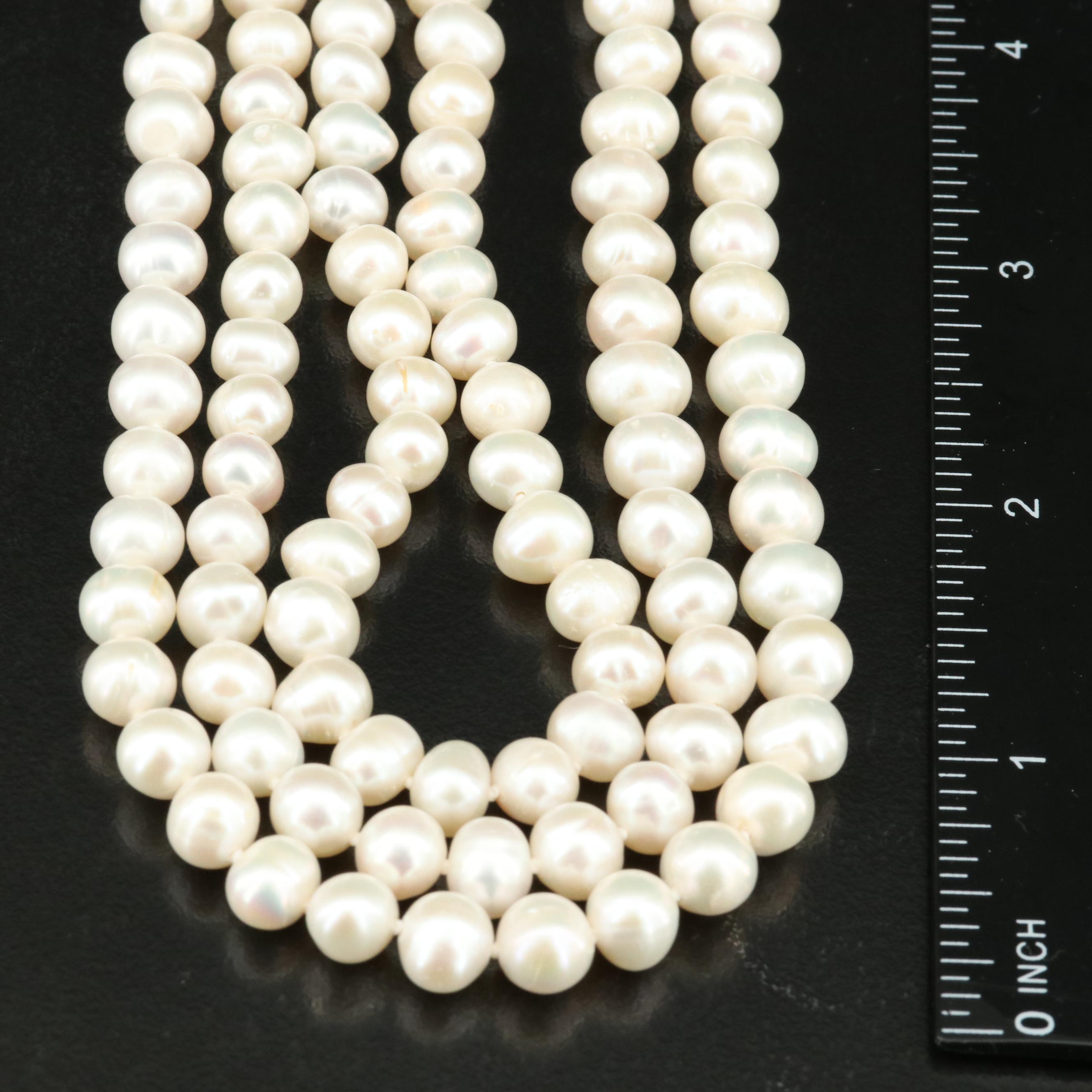 Rope Length Pearl Necklace