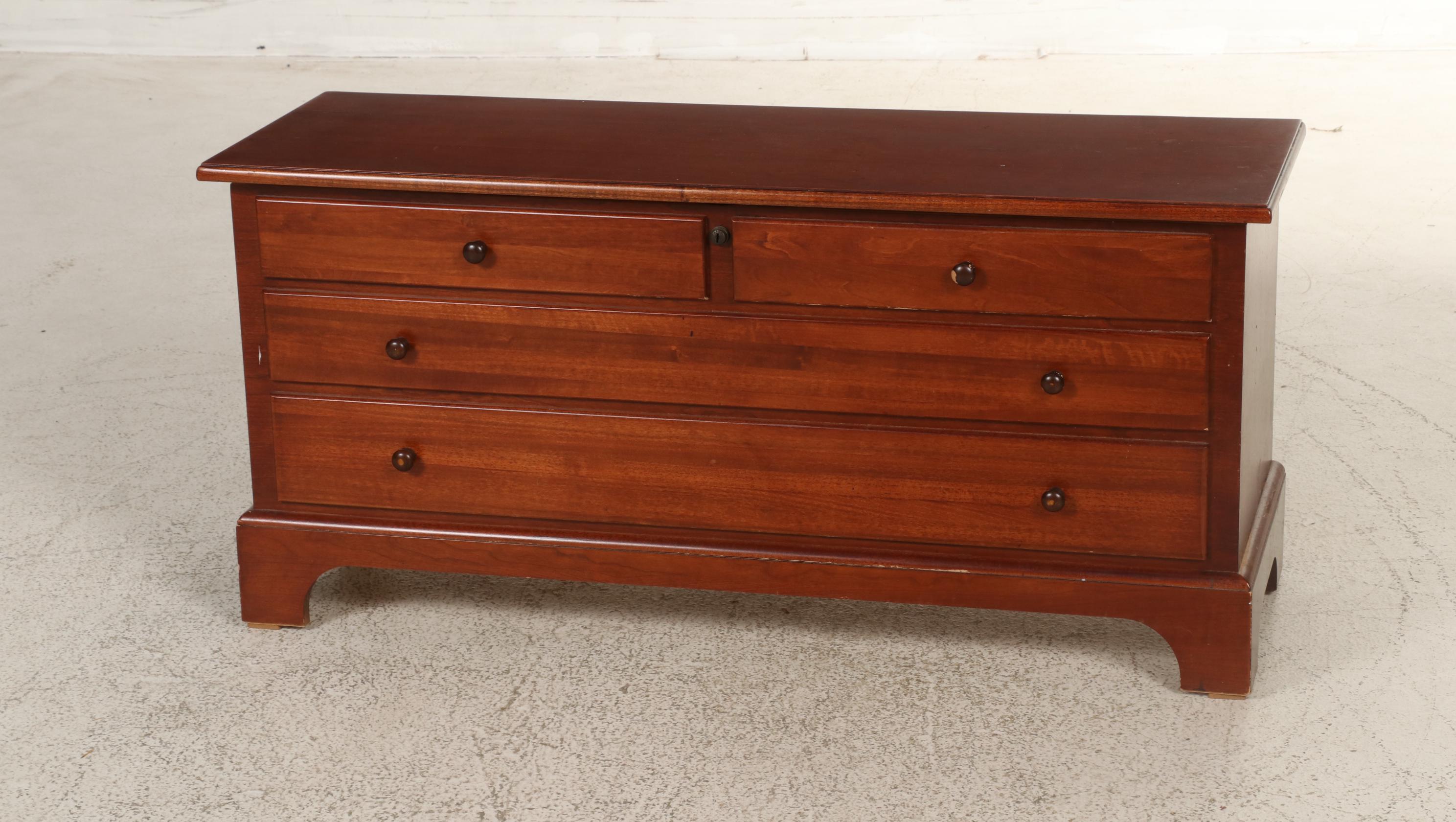 Lane Aromatite Cherrywood Cedar Trunk