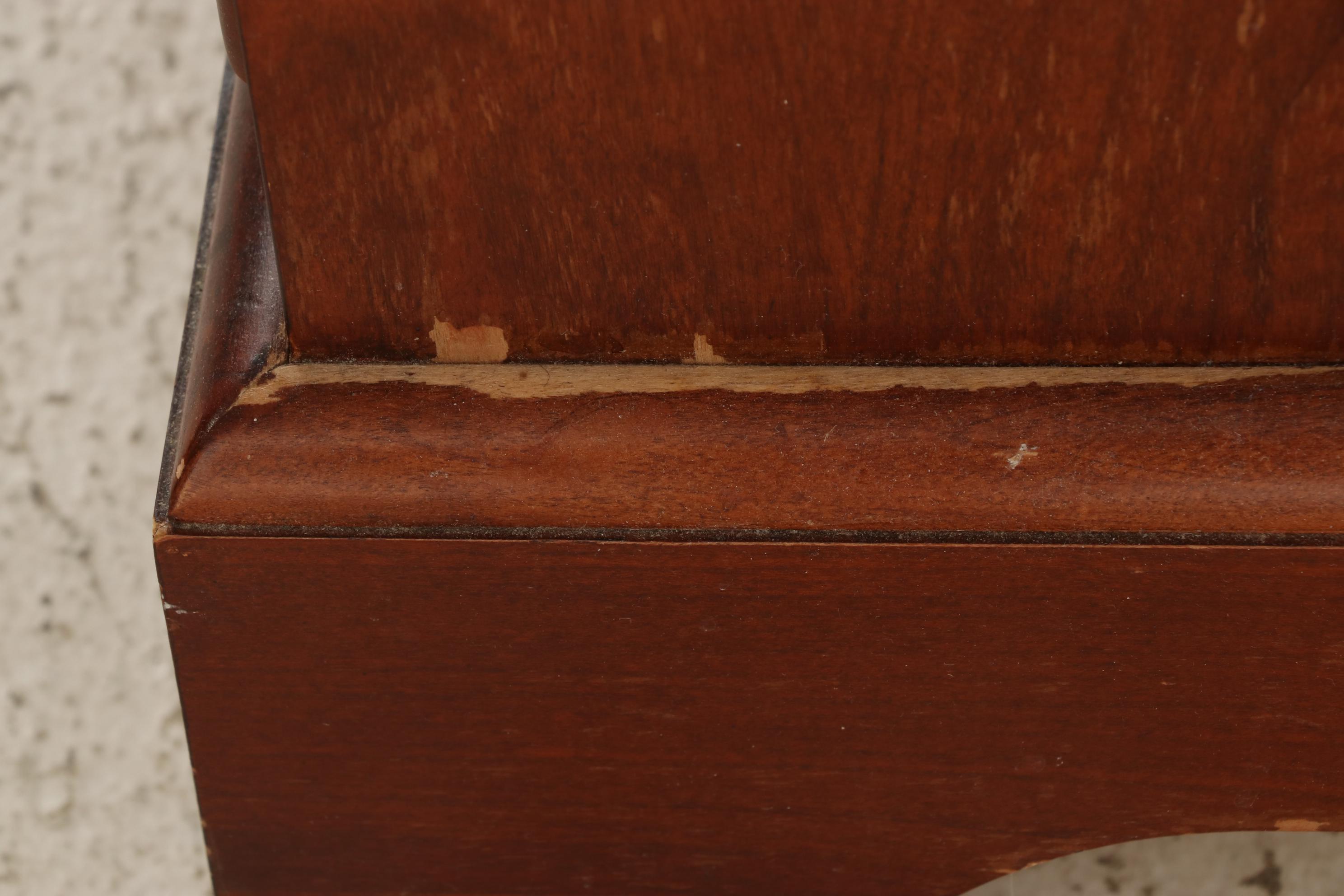 Lane Aromatite Cherrywood Cedar Trunk