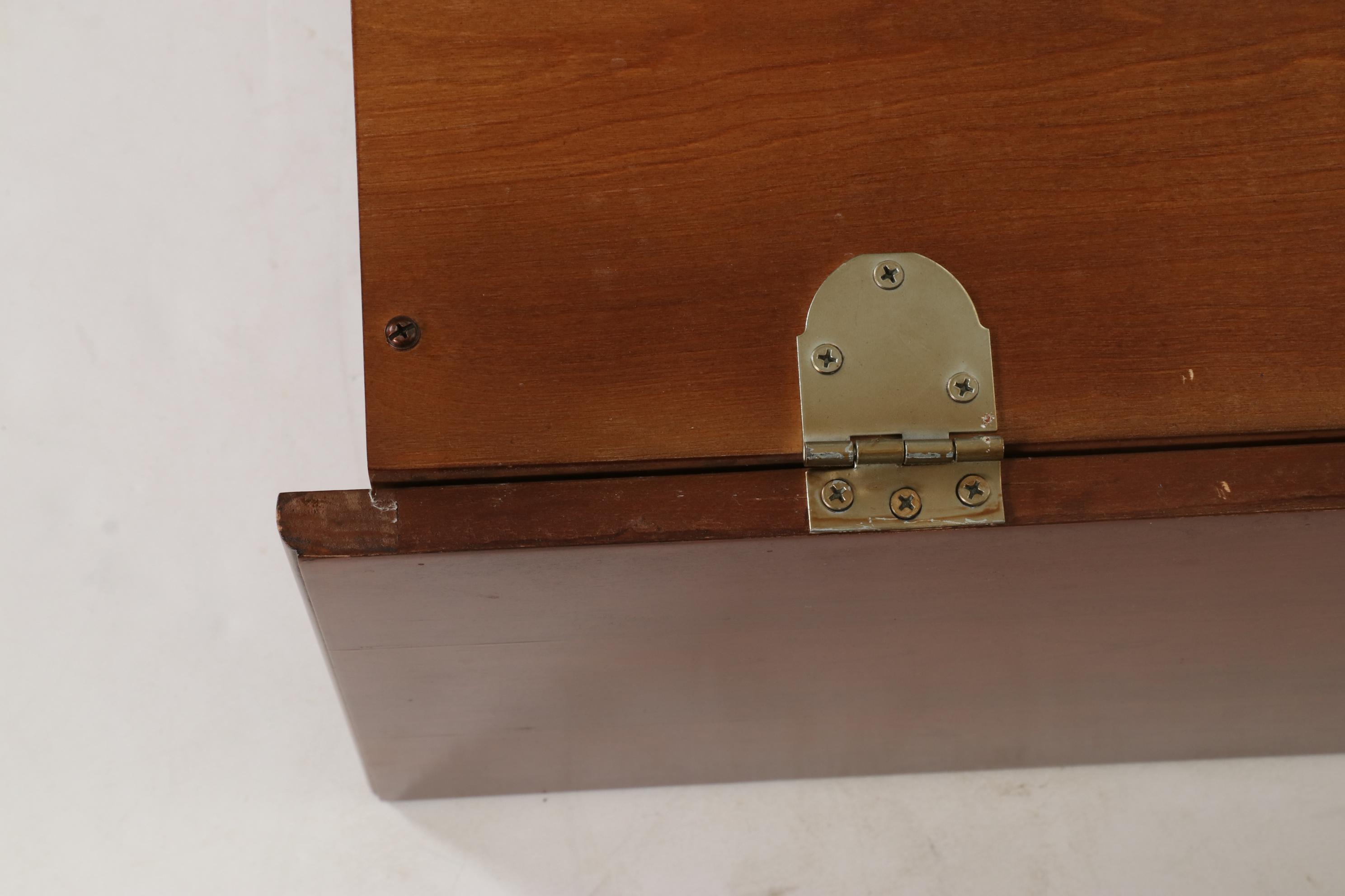 Lane Aromatite Cherrywood Cedar Trunk