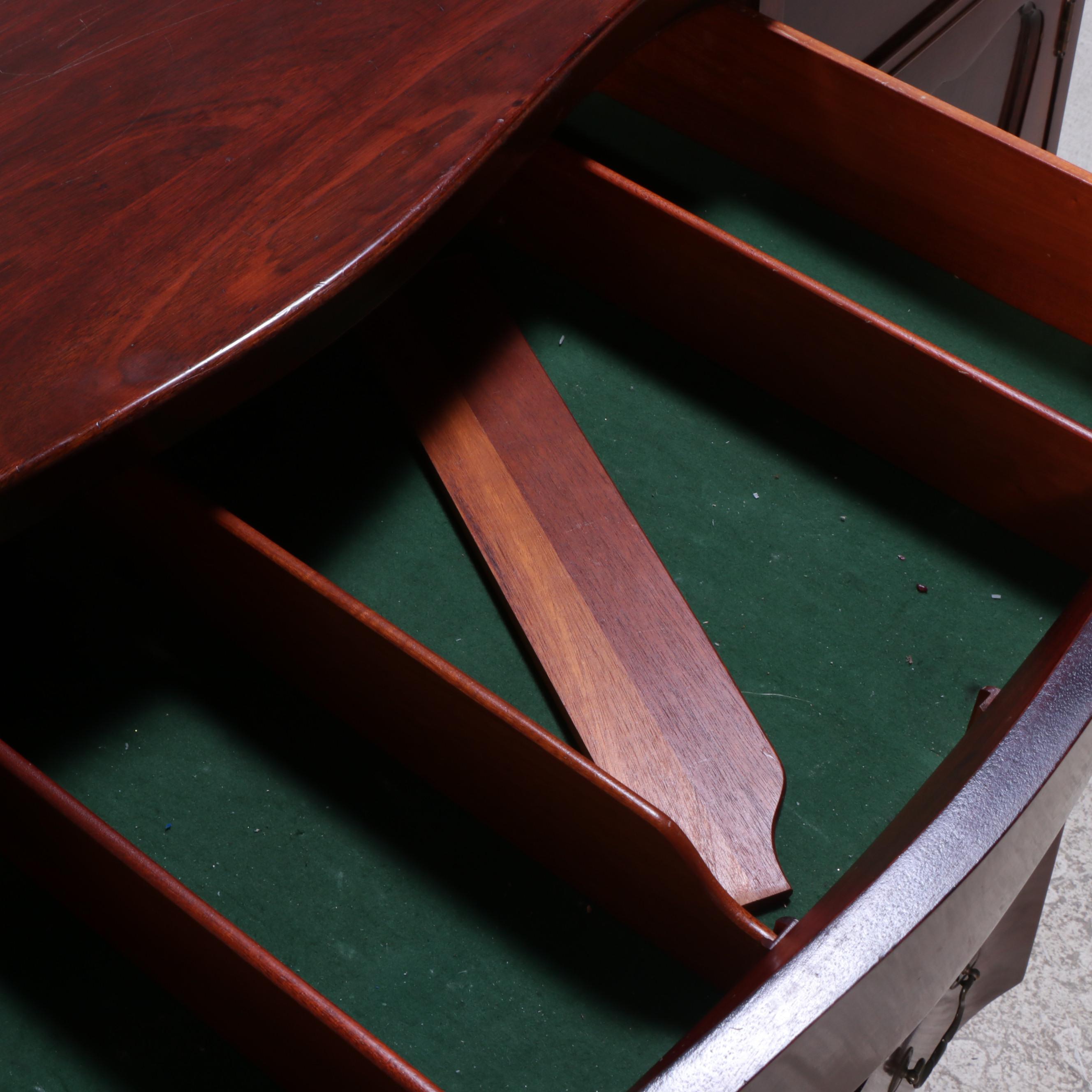 Georgetown Galleries Chippendale Style Mahogany Sideboard, Mid-20th Century