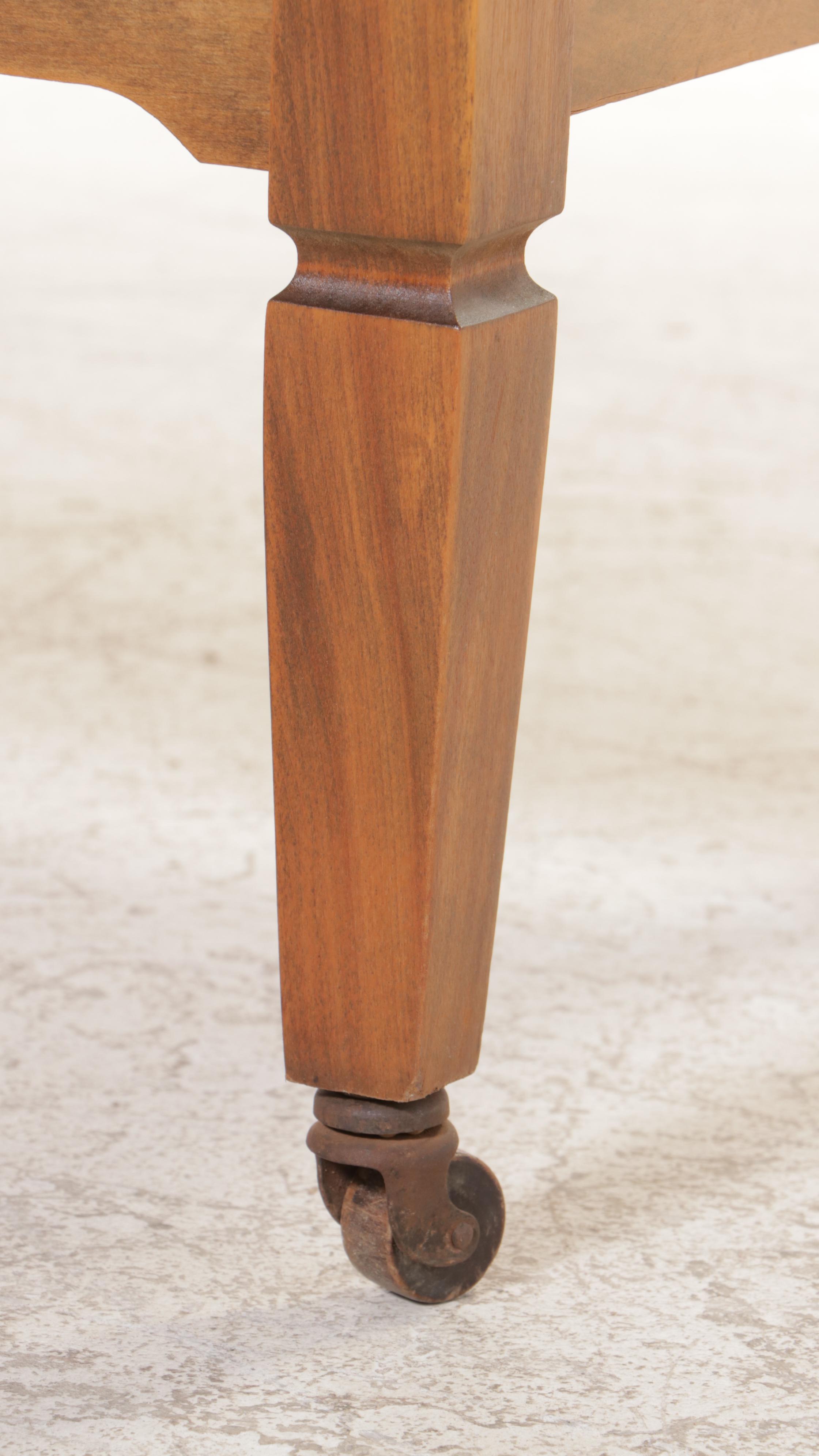 Northern Furniture Company Federal Style Walnut Five-Drawer Dresser