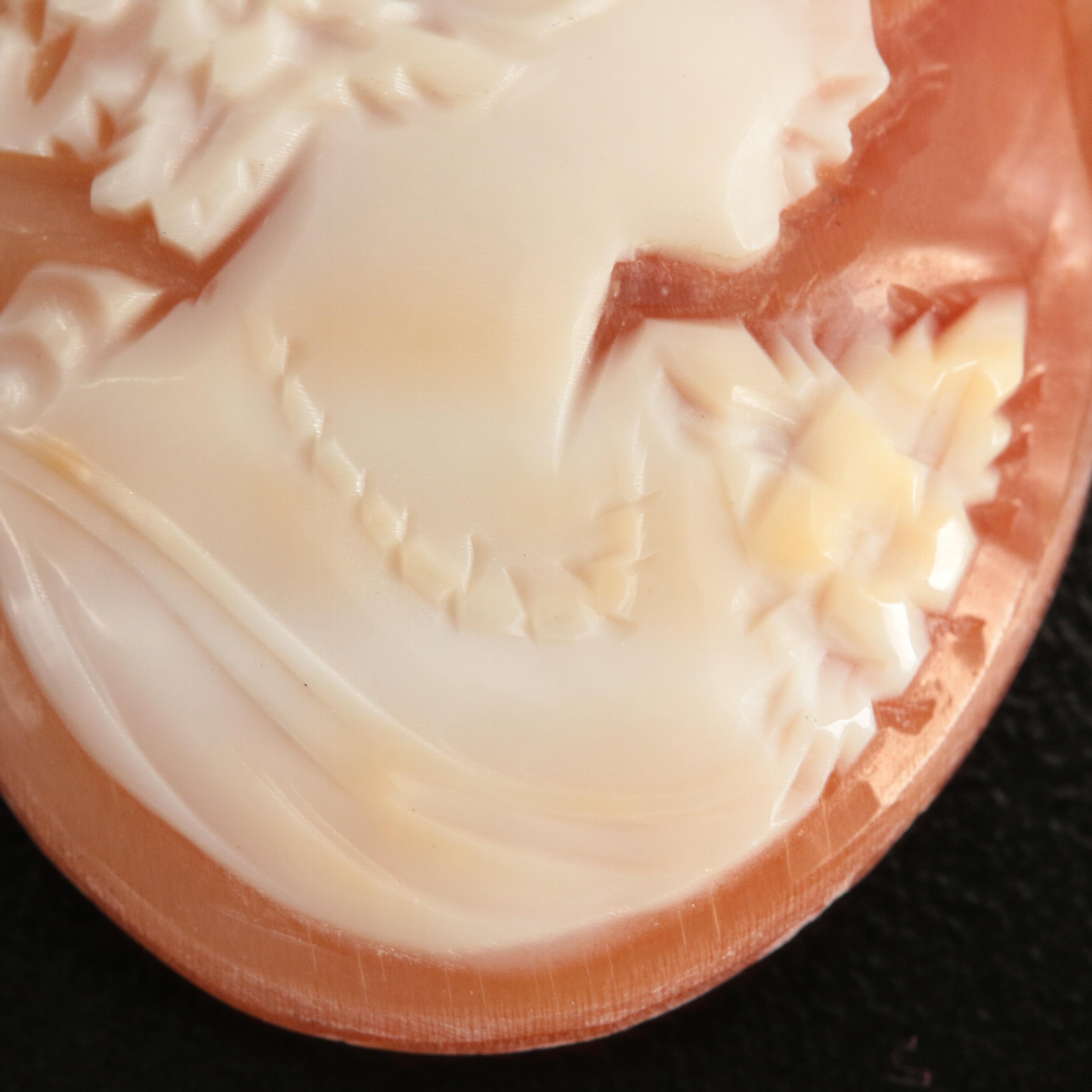 Shell Cameo Pendant with Platinum Bail