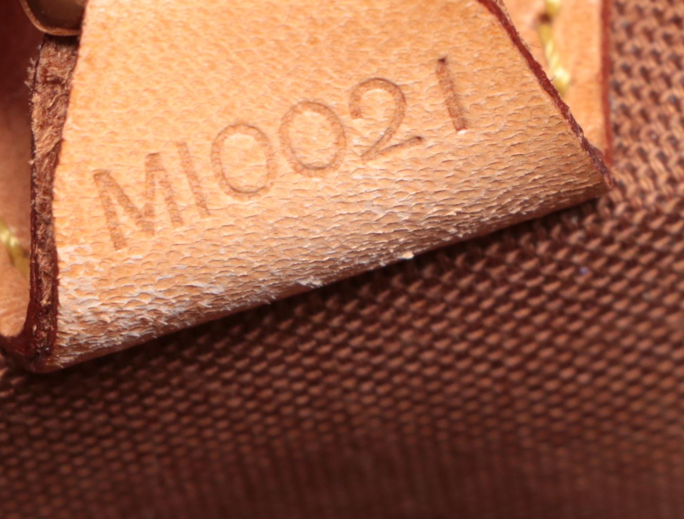 Louis Vuitton Ellipse MM Handbag in Monogram Canvas