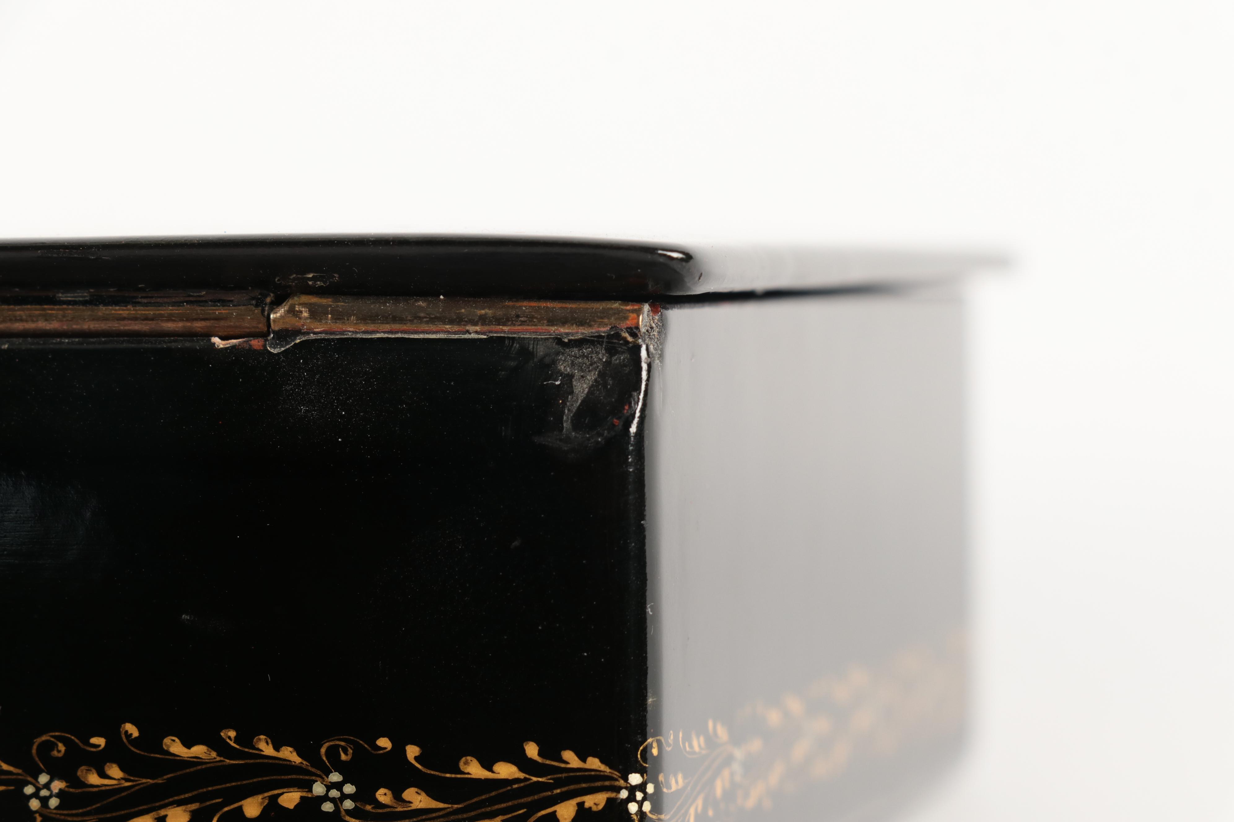 Russian Hand-Painted Lacquerware Trinket Boxes With Pamphlet