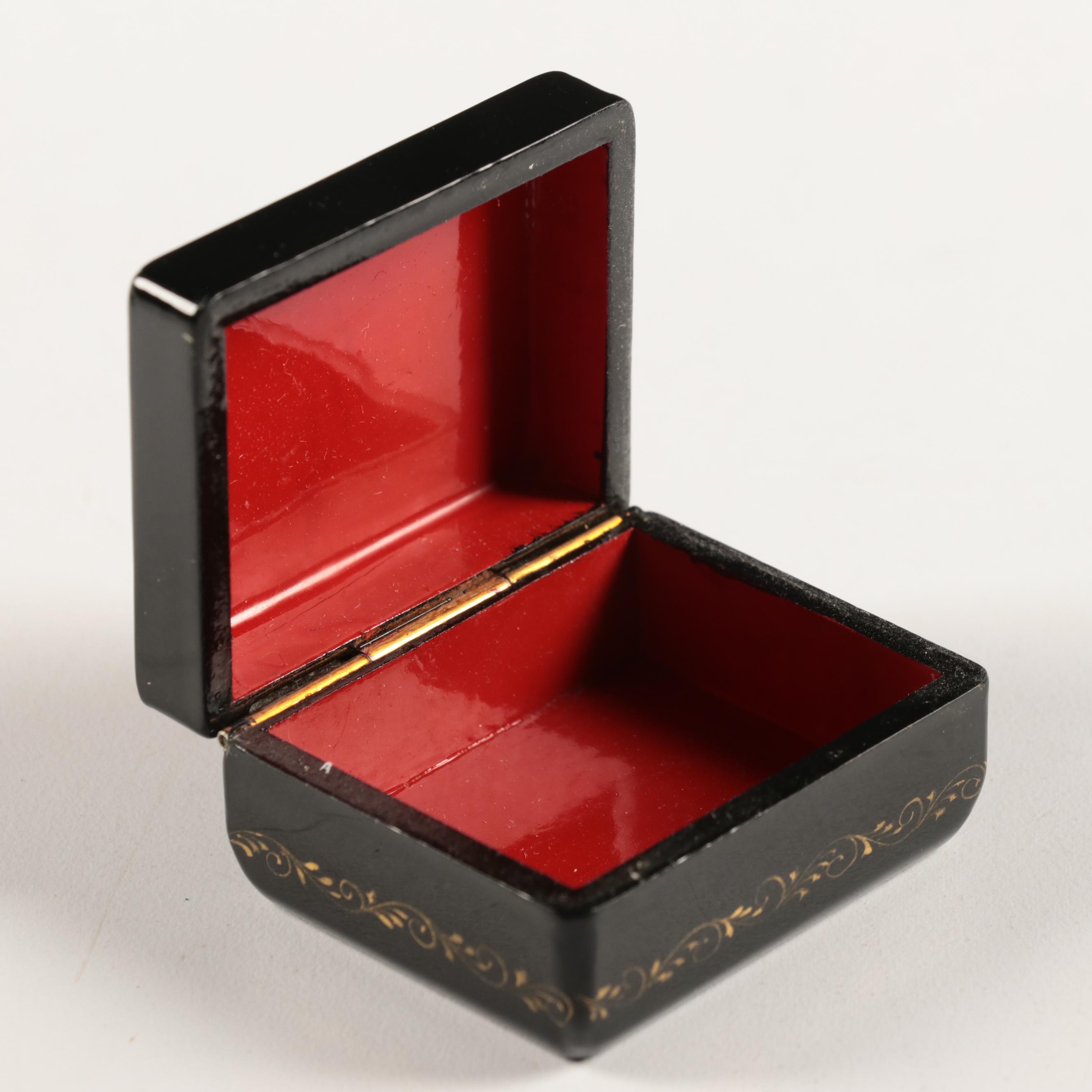 Russian Hand-Painted Lacquerware Trinket Boxes With Pamphlet