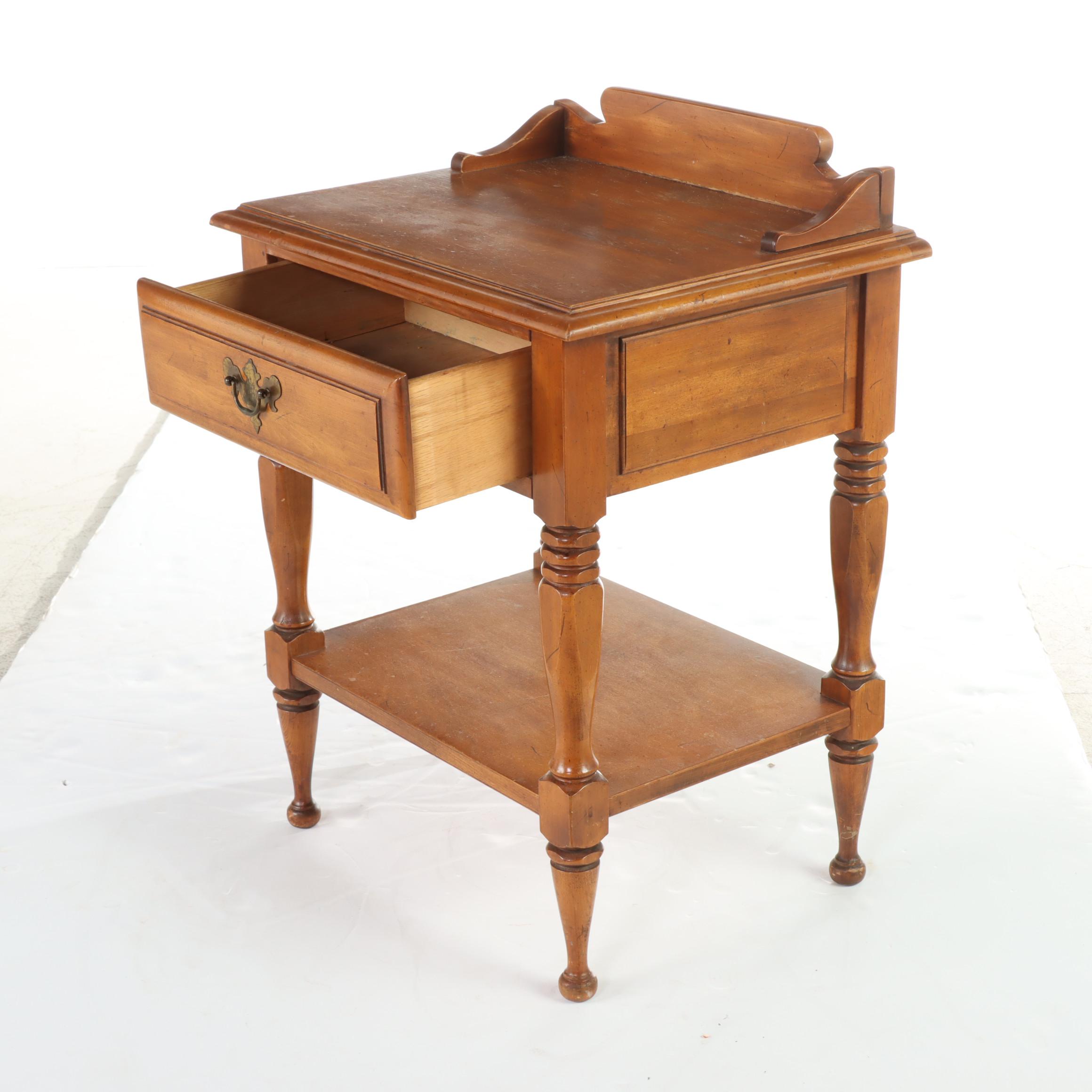 American Colonial Style Maple Nightstand
