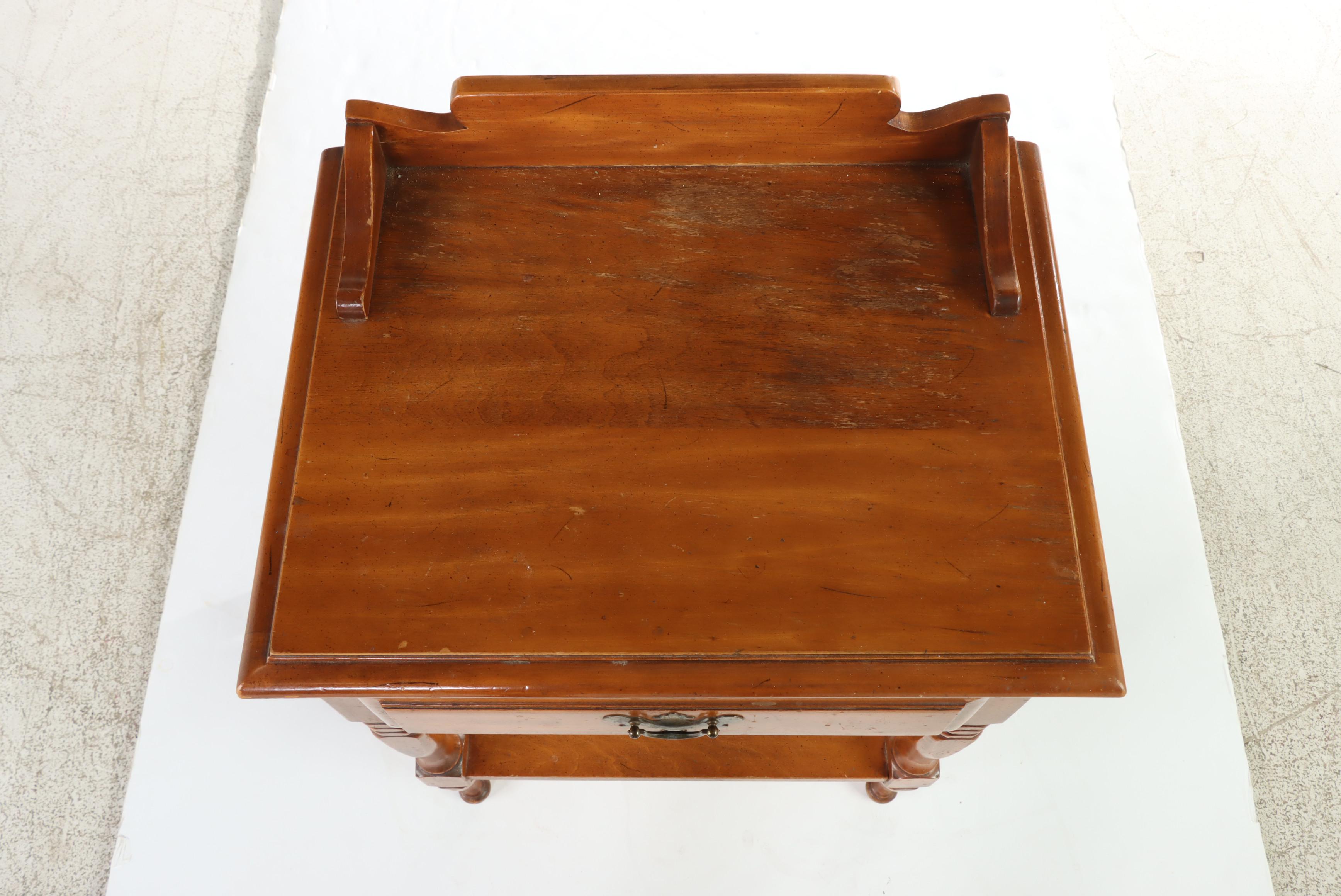 American Colonial Style Maple Nightstand