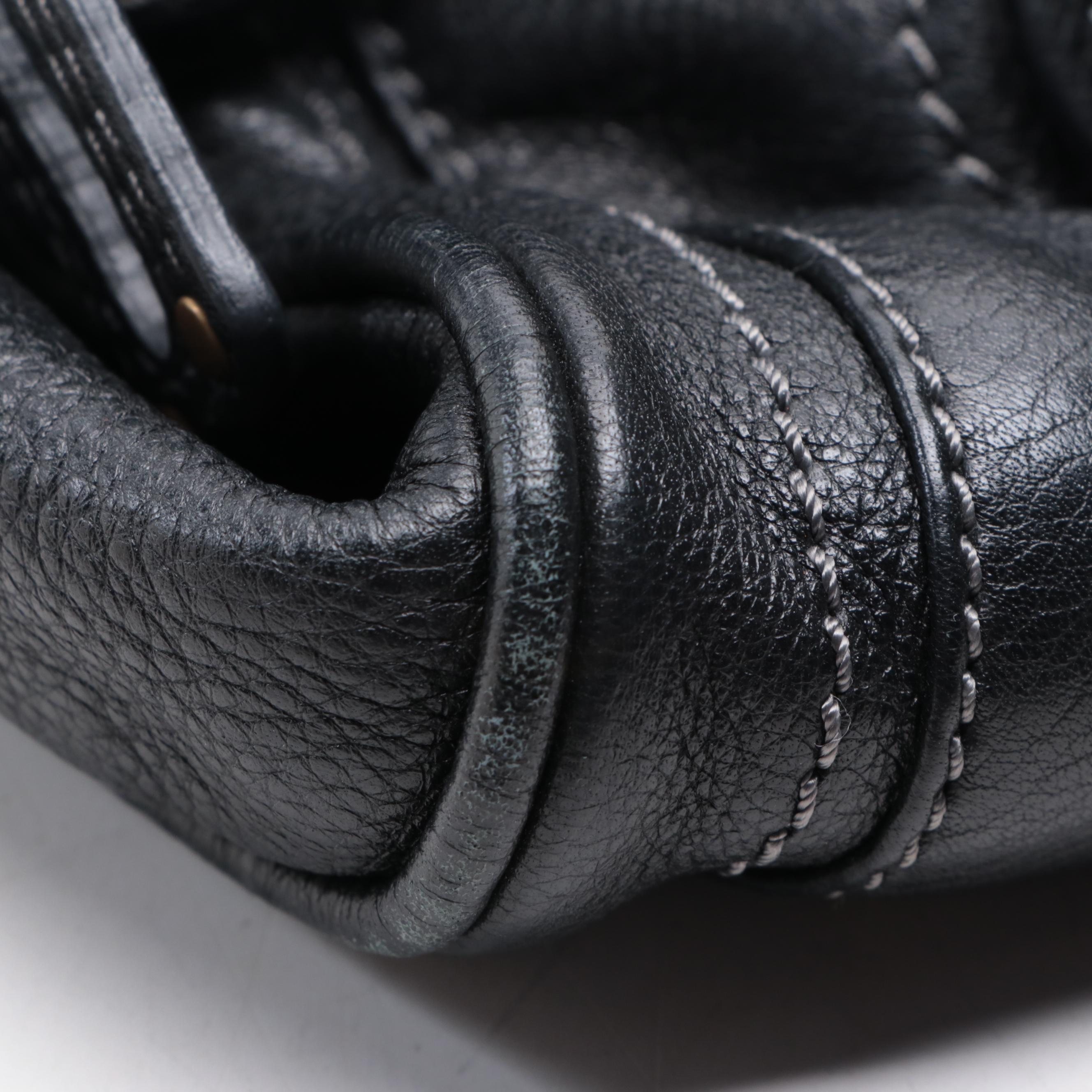 Chloé Medium Paddington Shoulder Bag in Black Grain Leather