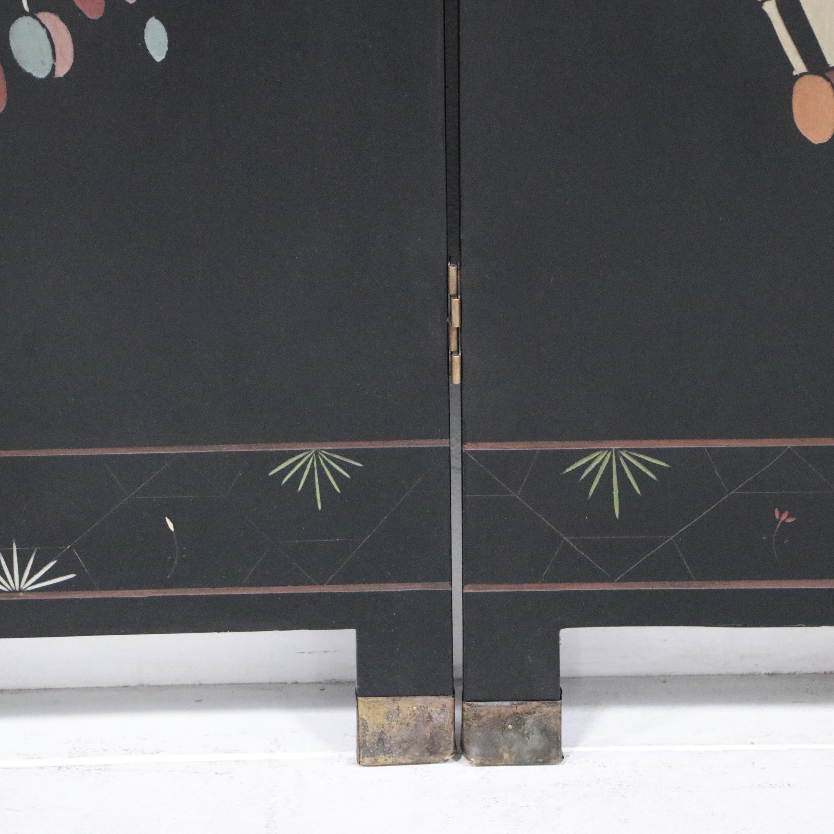 Chinese Painted Tortoise Finish Wooden Wall Screen