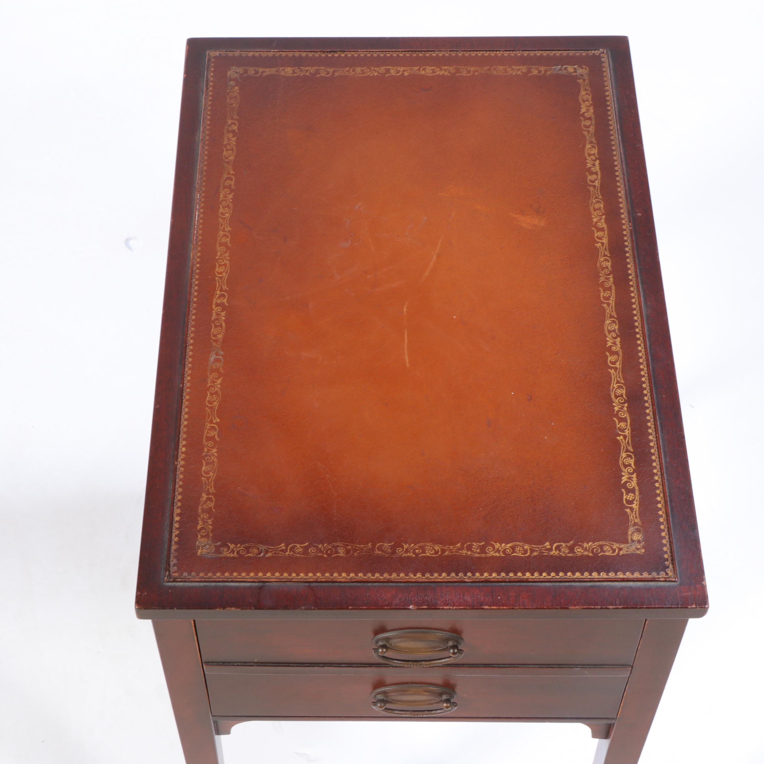 Federal Style Mahogany and Leather-Top Side Table, Mid to Late 20th Century