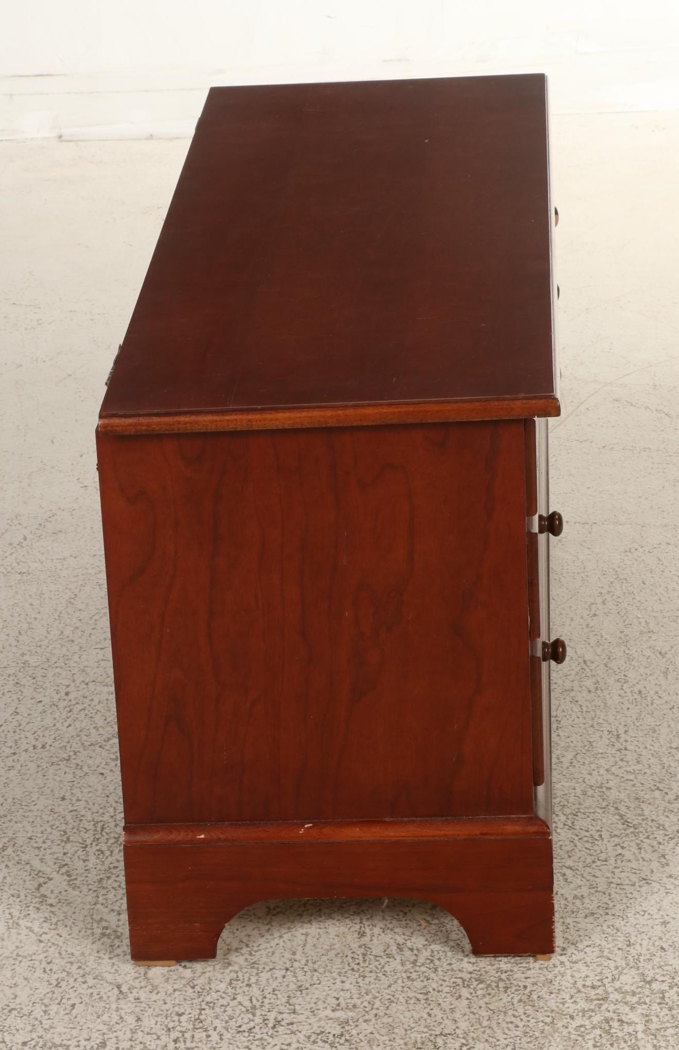 Lane Aromatite Cherrywood Cedar Trunk