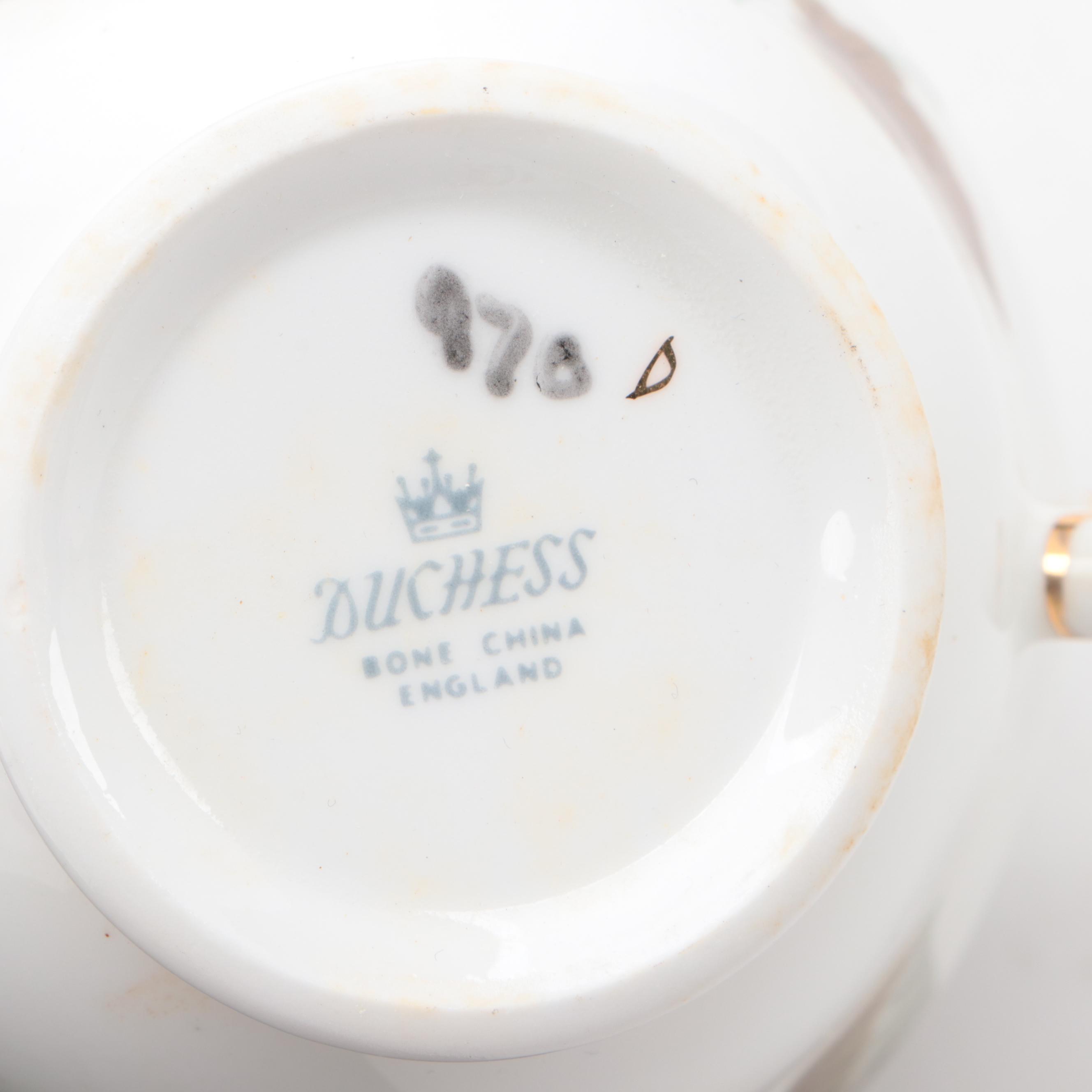 Duchess English Bone China Leaf Motif Dinnerware