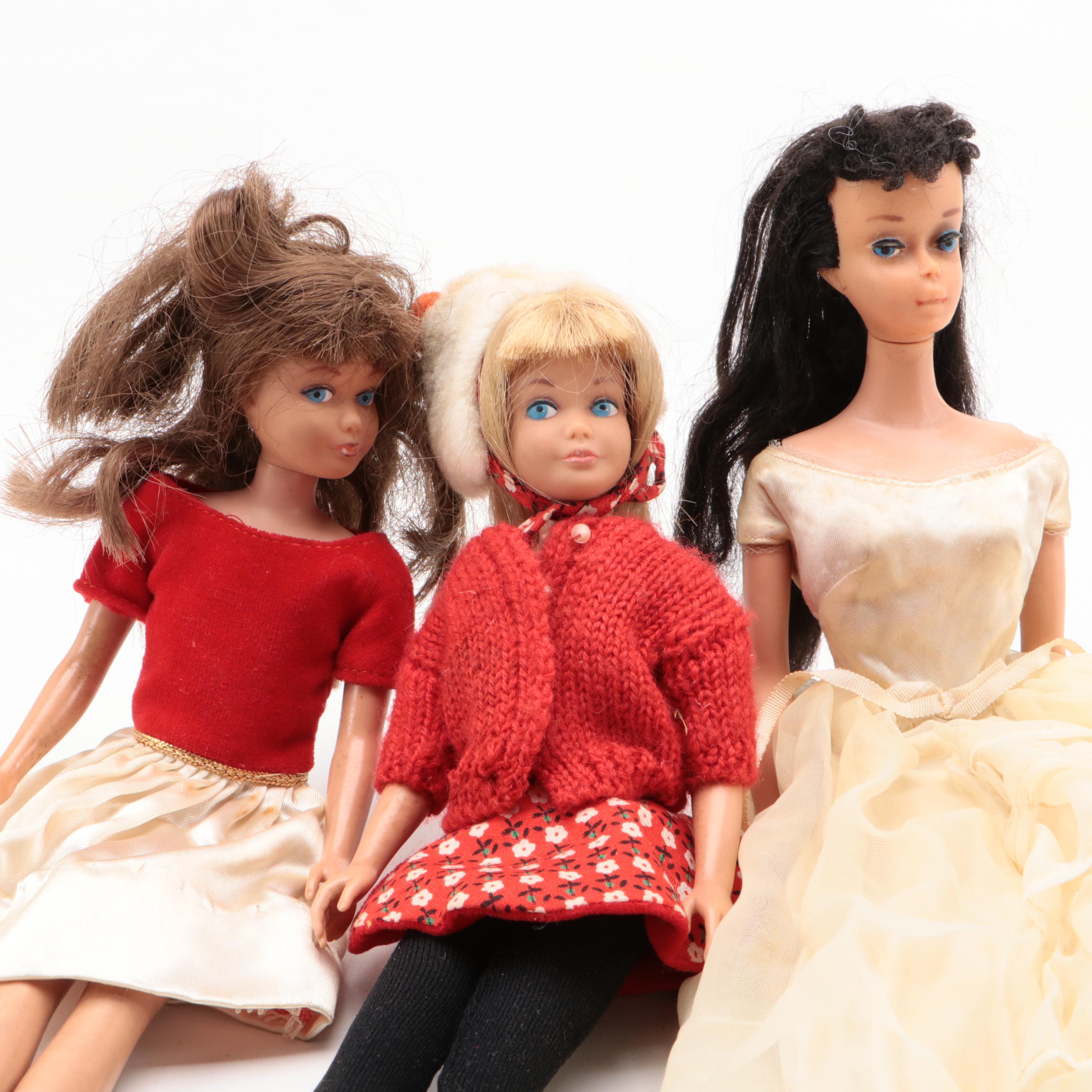 Mattel Ponytail Barbie with Skipper Dolls, Clothes and Case