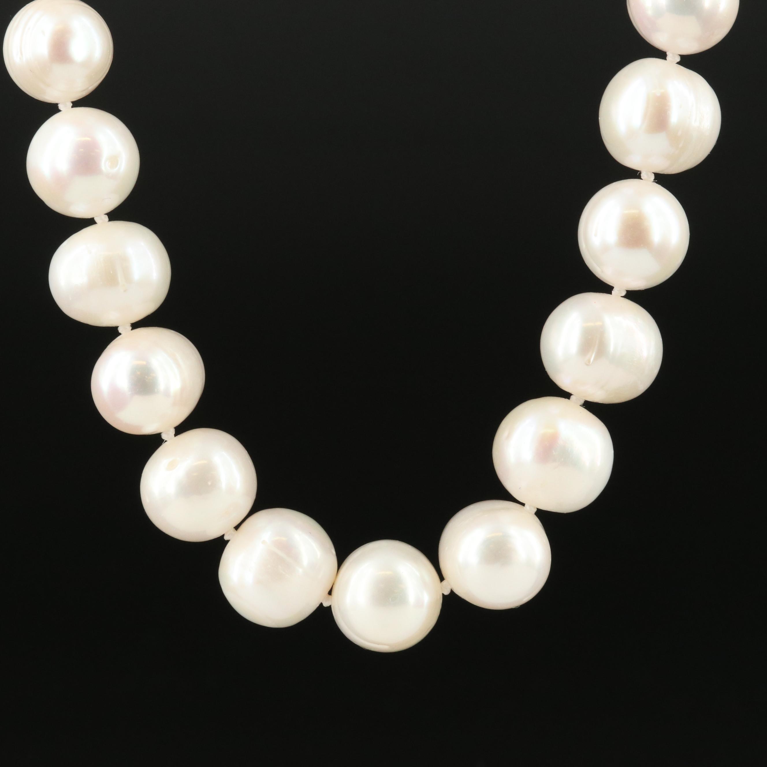 Graduated Pearl Necklace with 14K Clasp