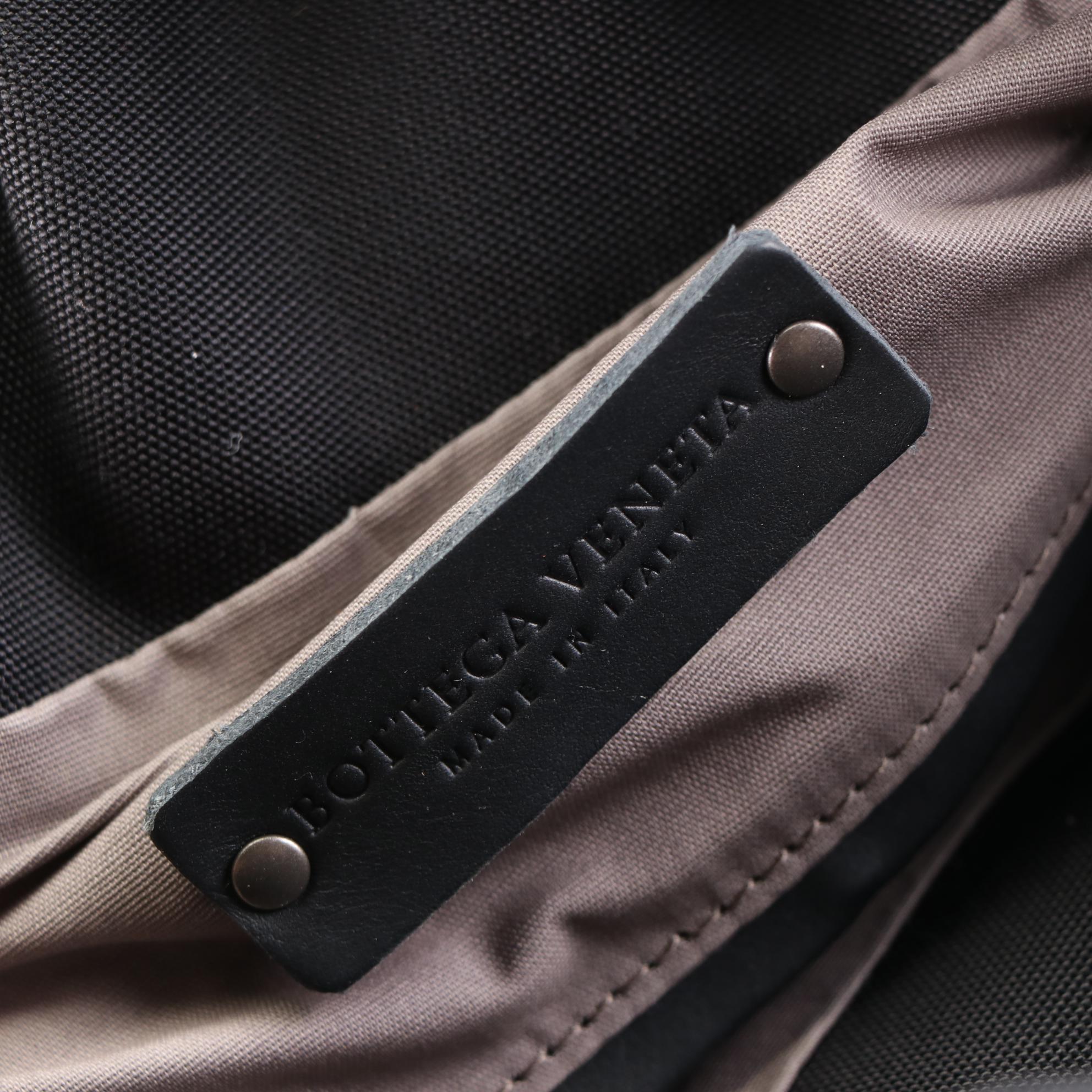 Bottega Veneta Drawstring Backpack in Nylon and Leather with Intrecciato Detail