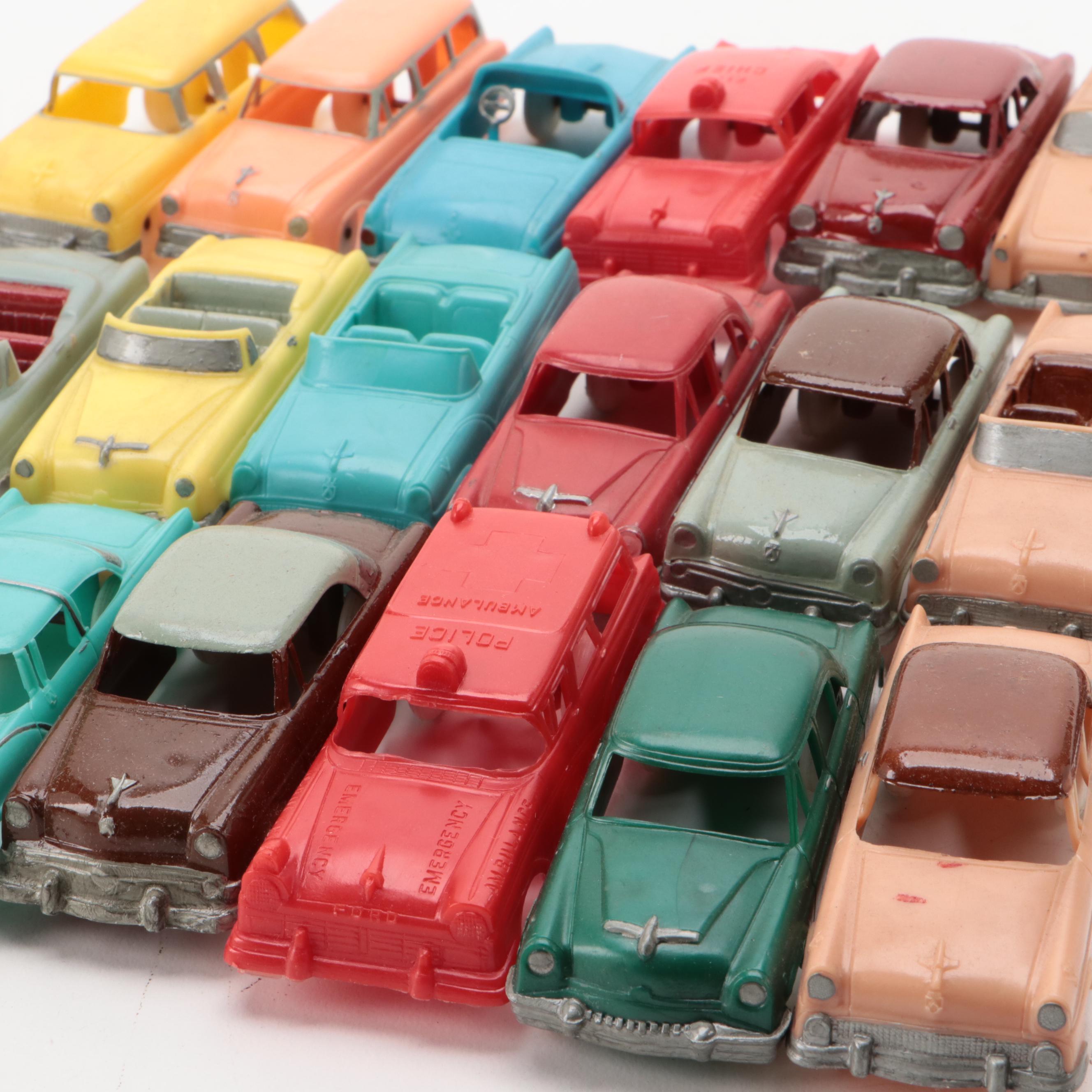 Japanese O Gauge Model Streetcars with Other Model Trolleys, Trucks and Cars