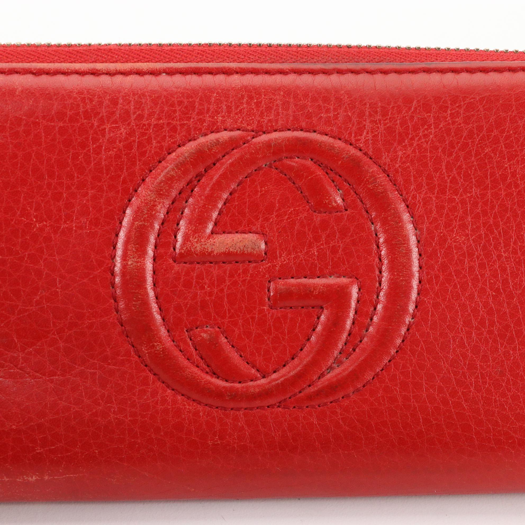 Gucci Interlocking GG Soho Zip-Around Wallet in Red Pebbled Leather with Tassel