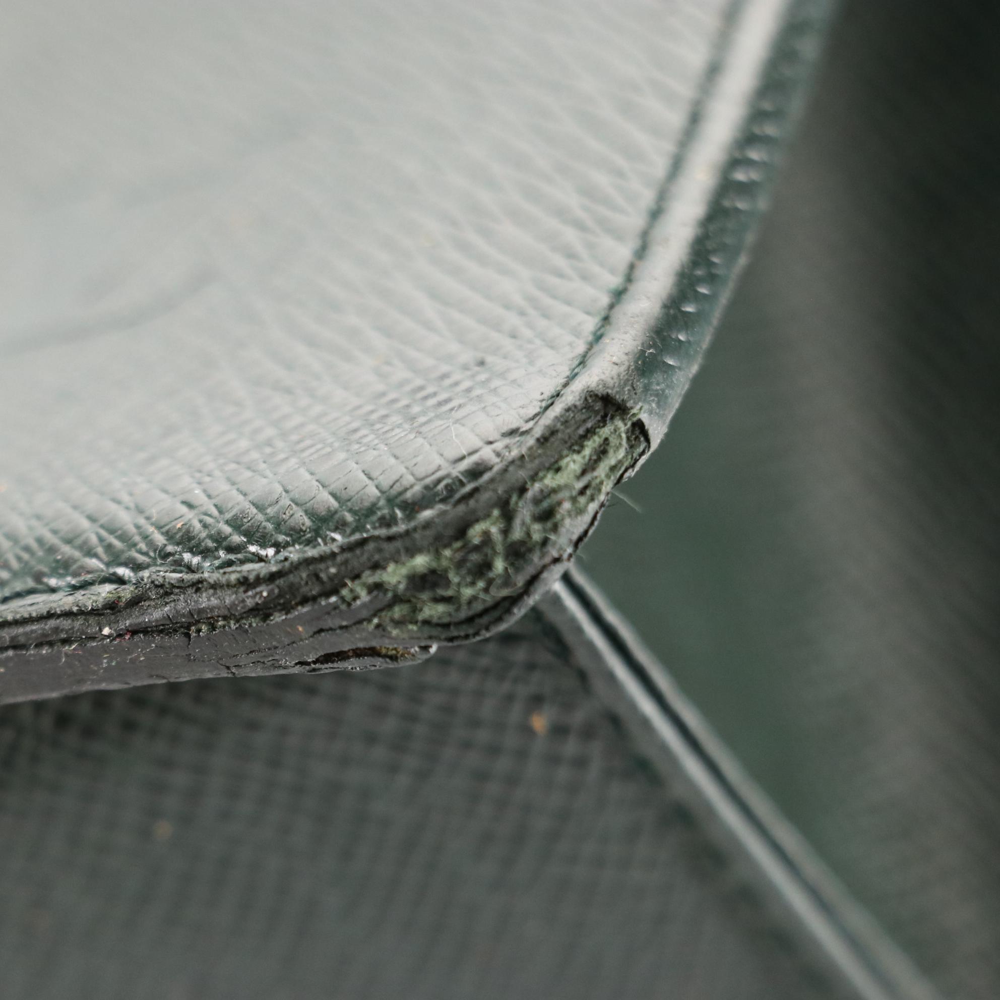 Louis Vuitton Lozan Briefcase in Épicéa Green Taïga Leather