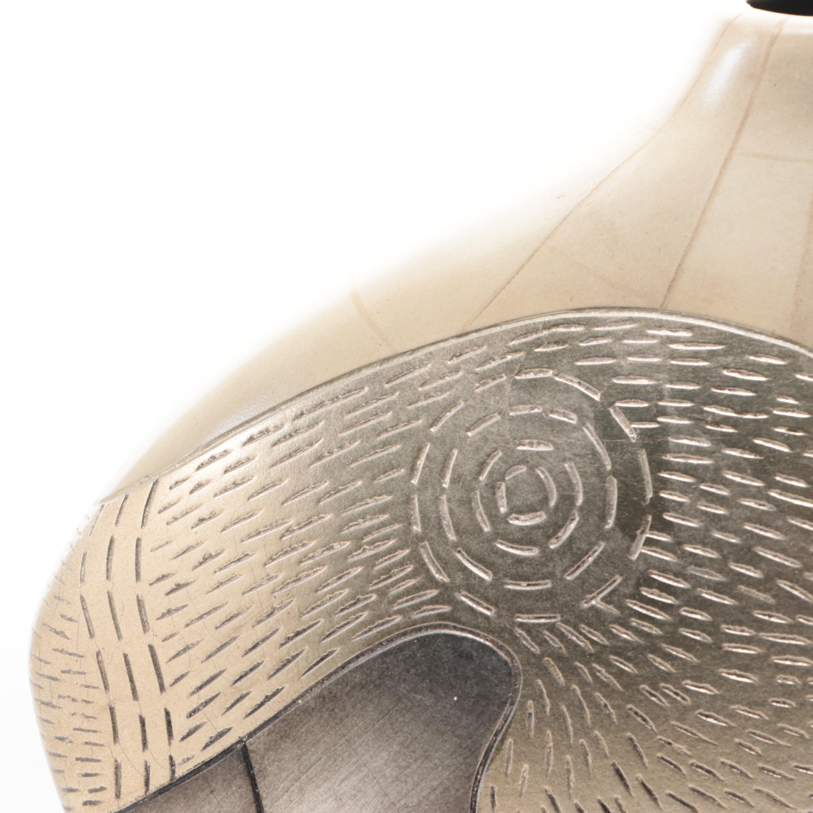 Alexander Kalifano Geomtric Box with Artmax Sgraffito Vase