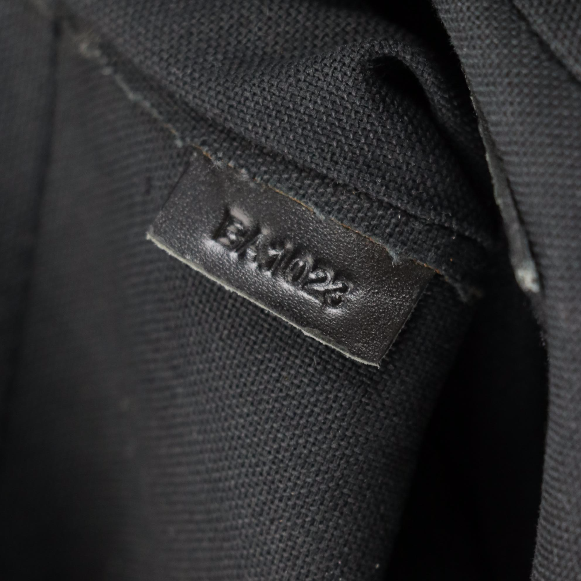 Louis Vuitton Sayan Messenger Bag in Épicéa Green Nylon and Black Taïga Leather