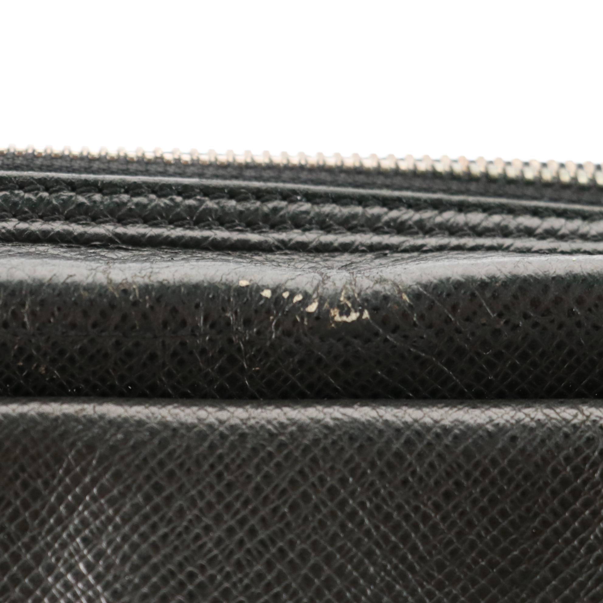 Louis Vuitton Sayan Messenger Bag in Épicéa Green Nylon and Black Taïga Leather