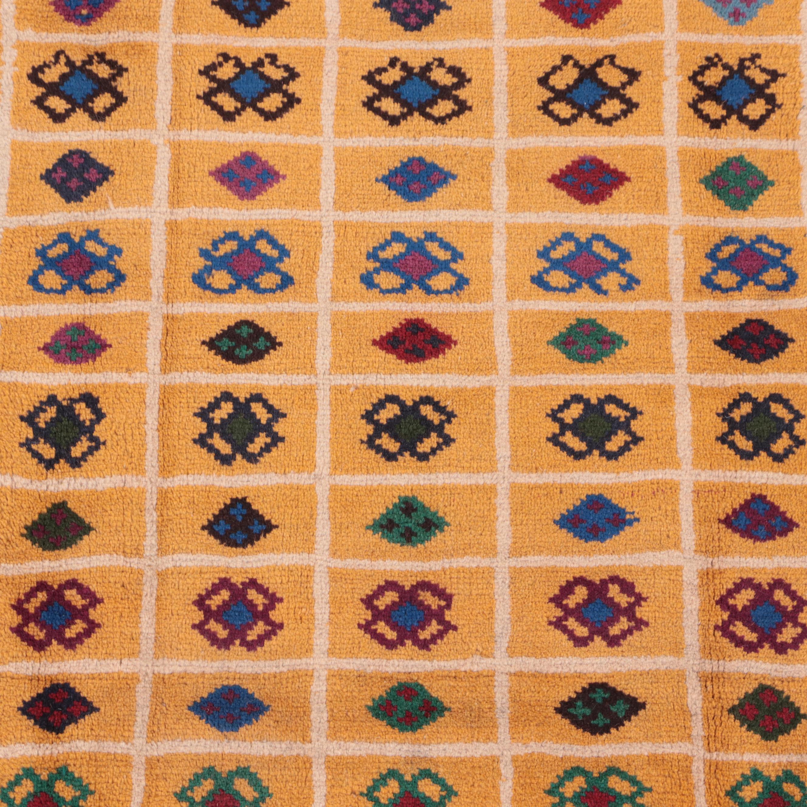 2' x 2'11 and-Knotted Indo-Persian Accent Rug